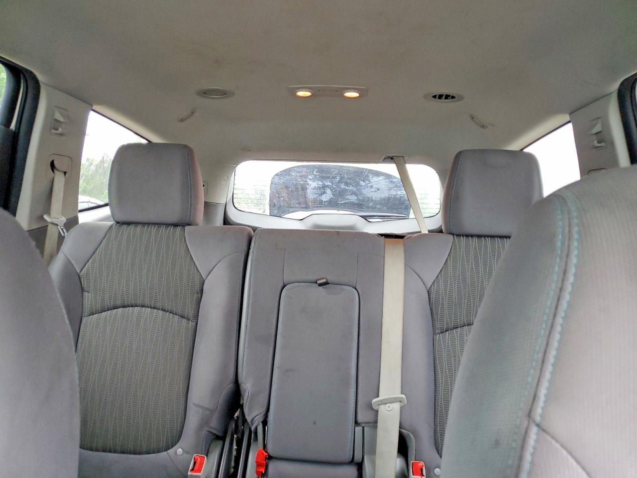 2015 Chevrolet Traverse Ls White vin: 1GNKVFED3FJ319539