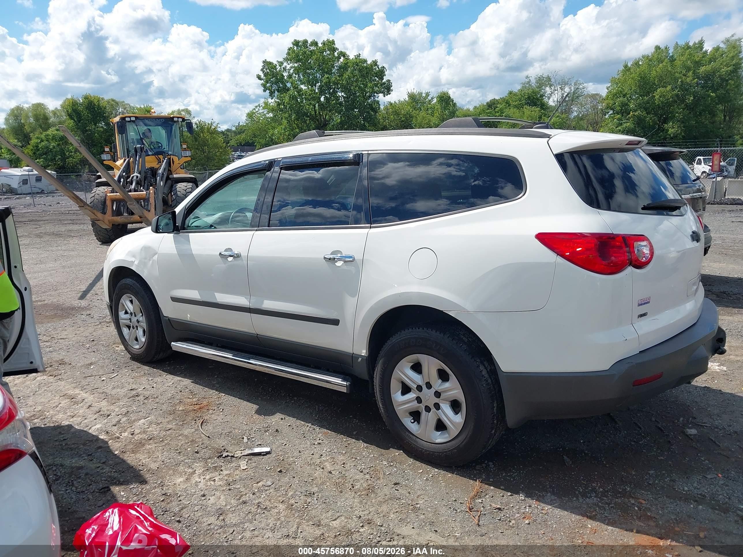 2012 Chevrolet Traverse Ls White vin: 1GNKVFED4CJ422240
