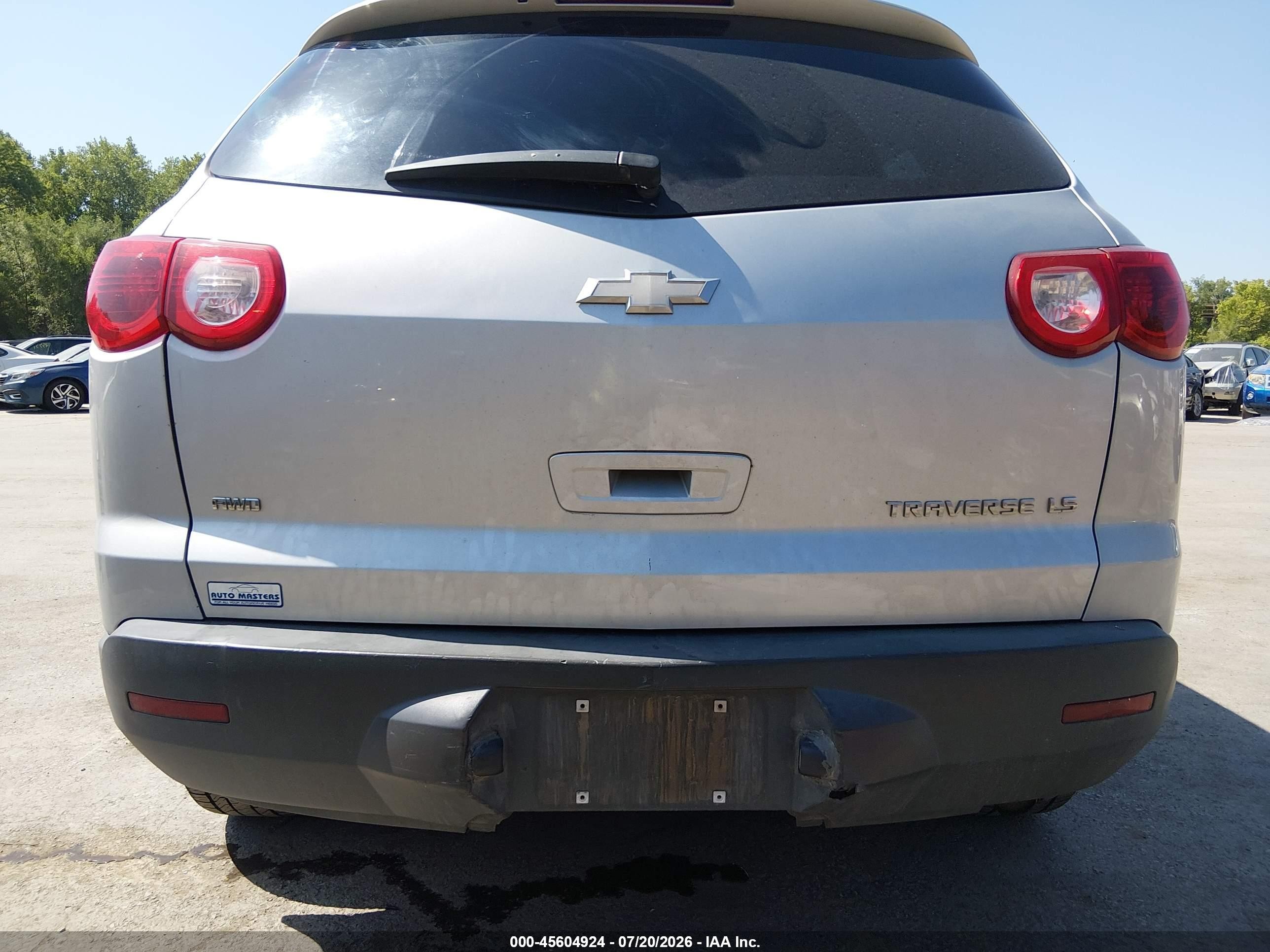 2011 Chevrolet Traverse Ls Silver vin: 1GNKVFED5BJ282780
