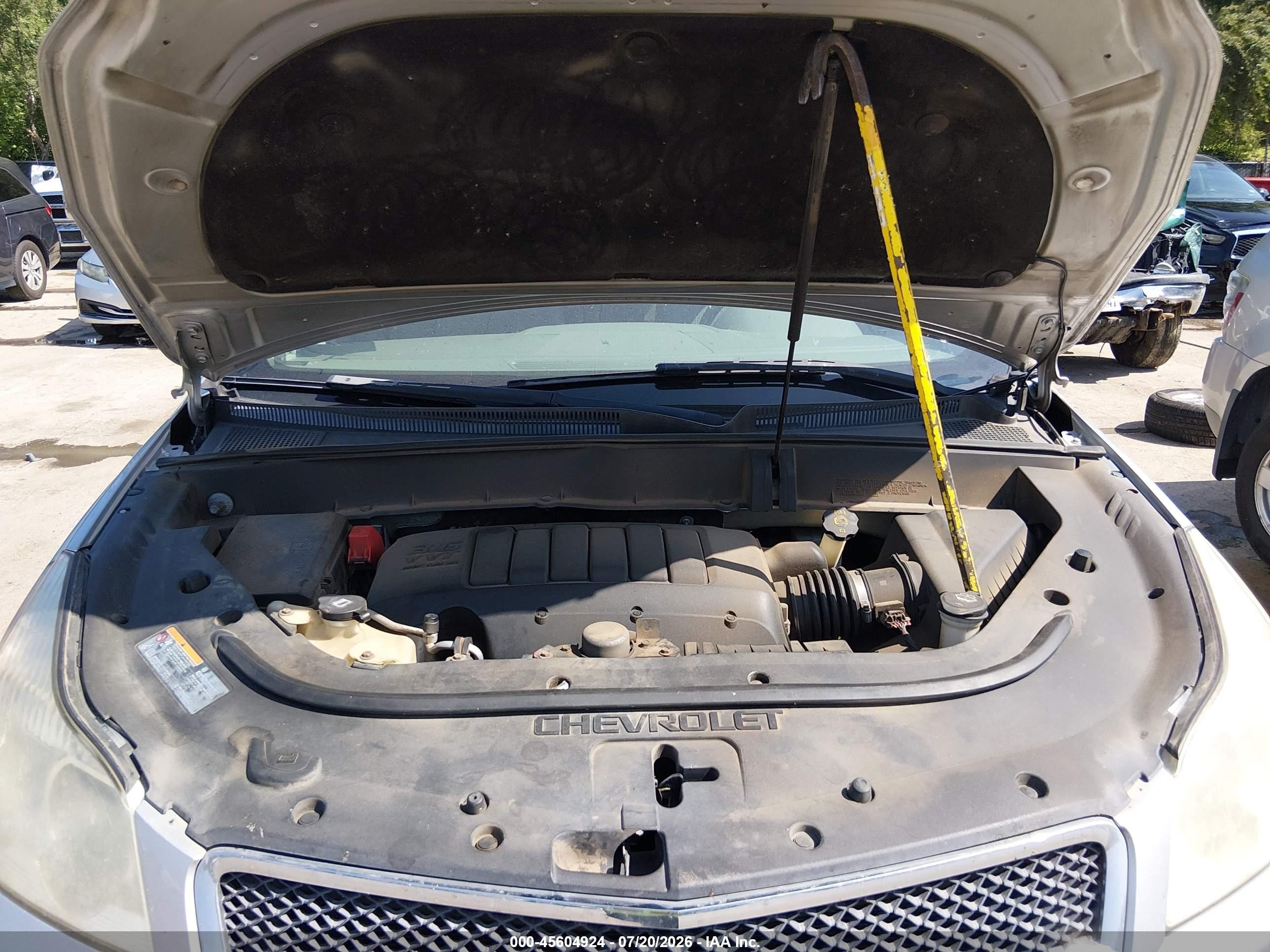 2011 Chevrolet Traverse Ls Silver vin: 1GNKVFED5BJ282780