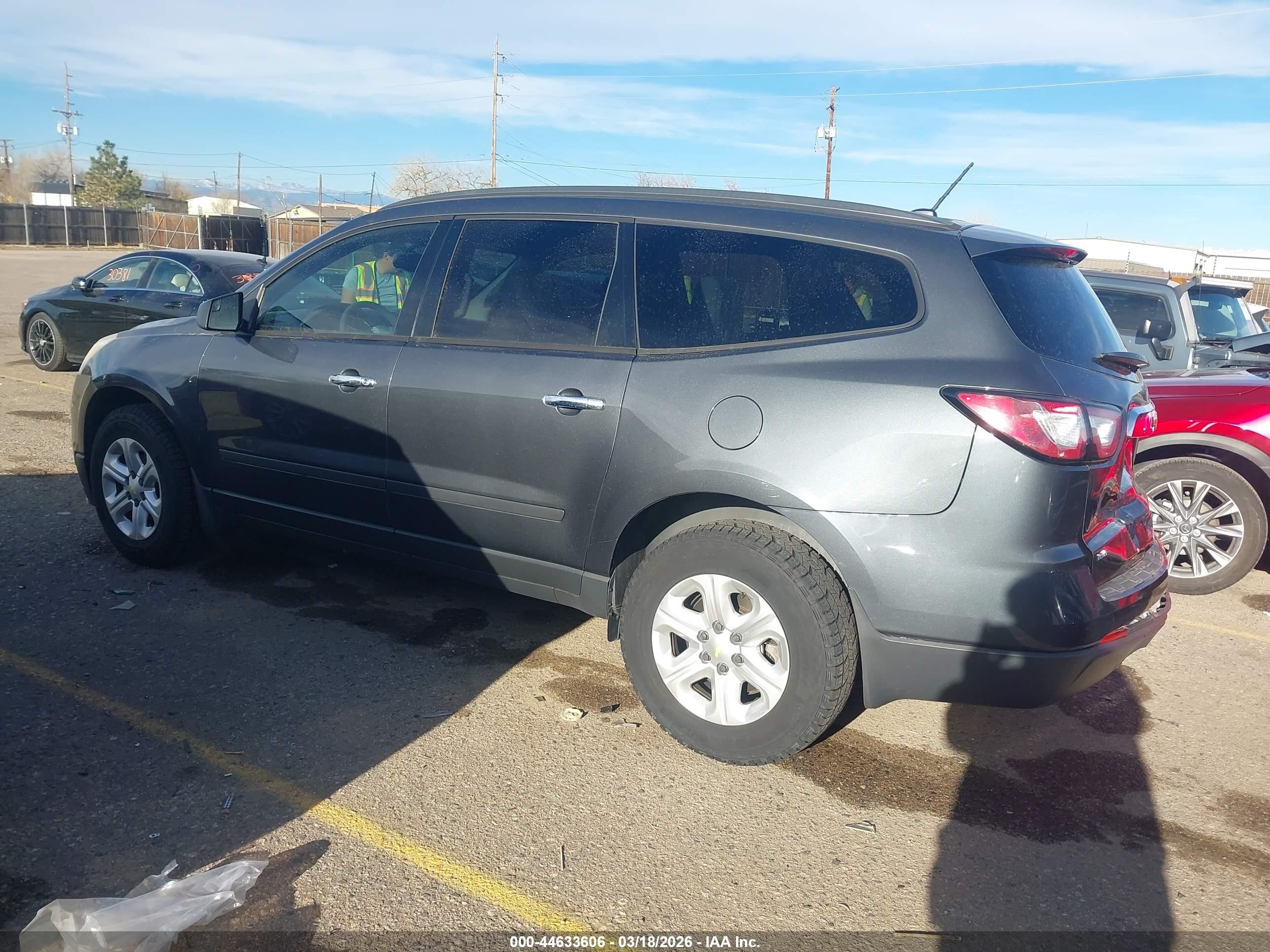 2014 Chevrolet Traverse Ls Gray vin: 1GNKVFED5EJ255566