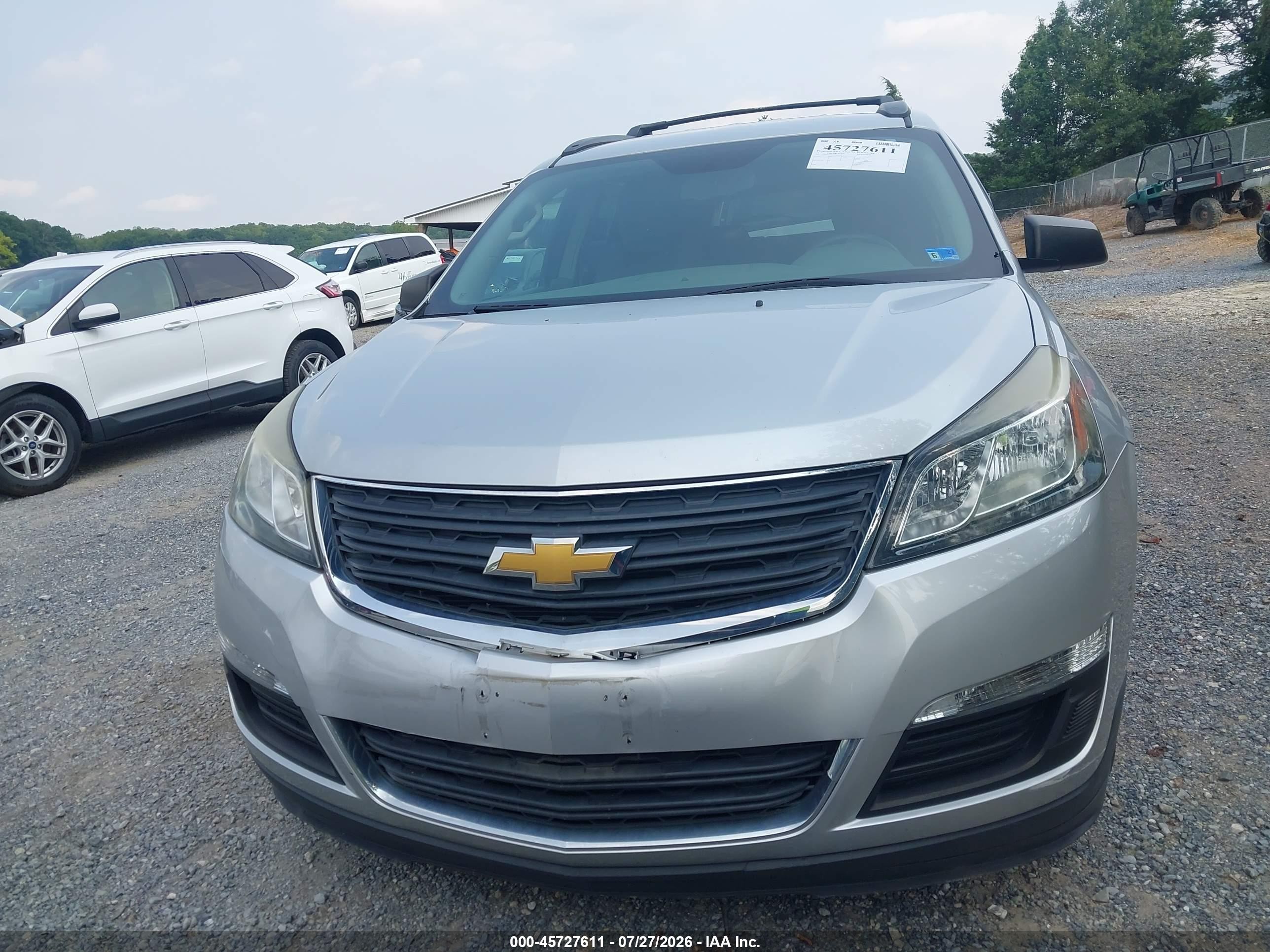2017 Chevrolet Traverse Ls Silver vin: 1GNKVFED5HJ206369