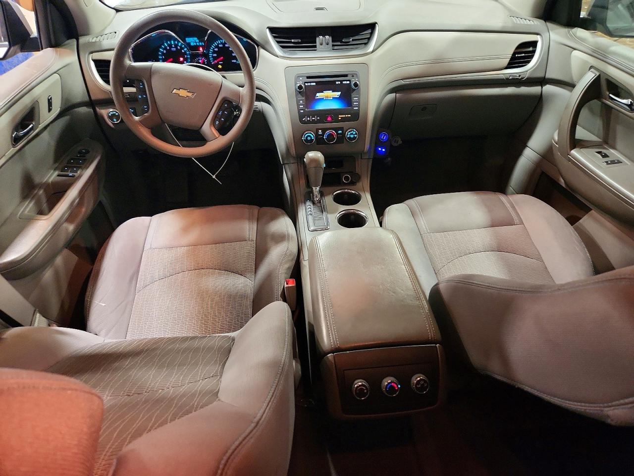 2013 Chevrolet Traverse Ls Silver vin: 1GNKVFED8DJ243278