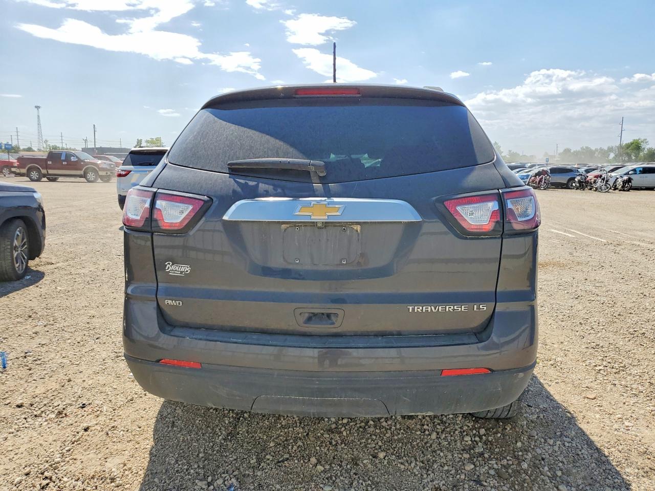 2015 Chevrolet Traverse Ls Gray vin: 1GNKVFED8FJ325045