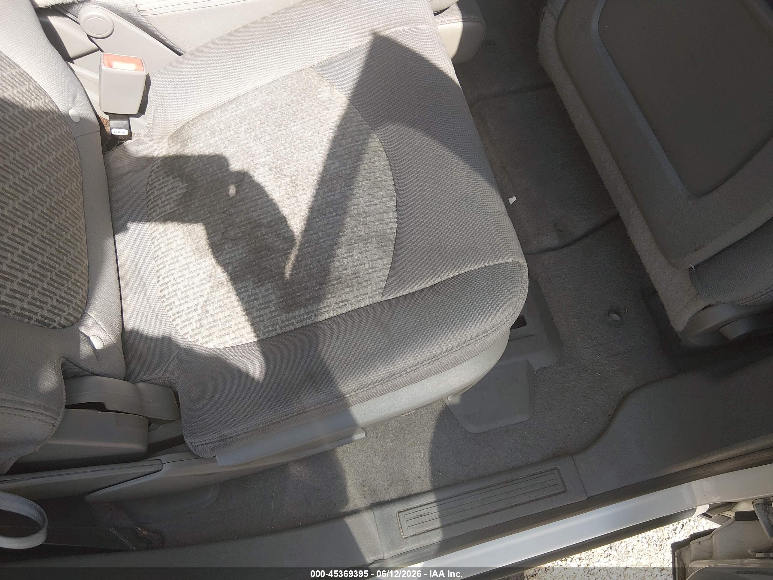 2012 Chevrolet Traverse Ls White vin: 1GNKVFED9CJ203158