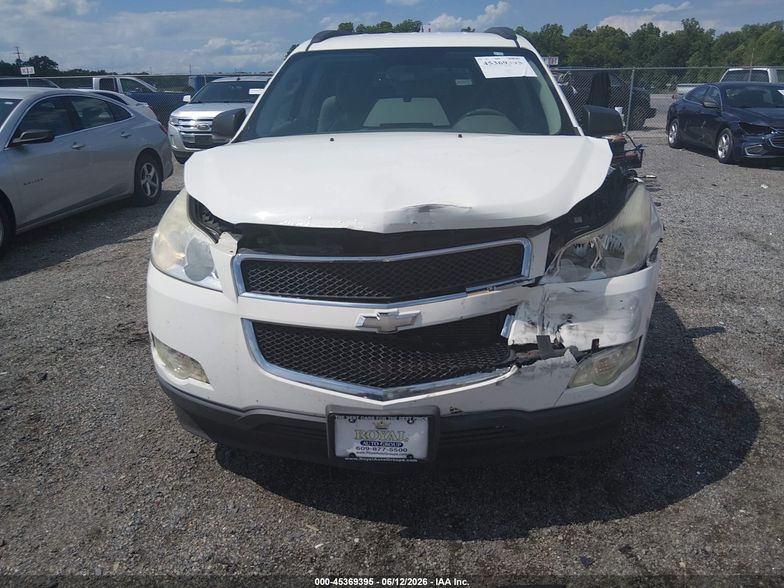 2012 Chevrolet Traverse Ls White vin: 1GNKVFED9CJ203158