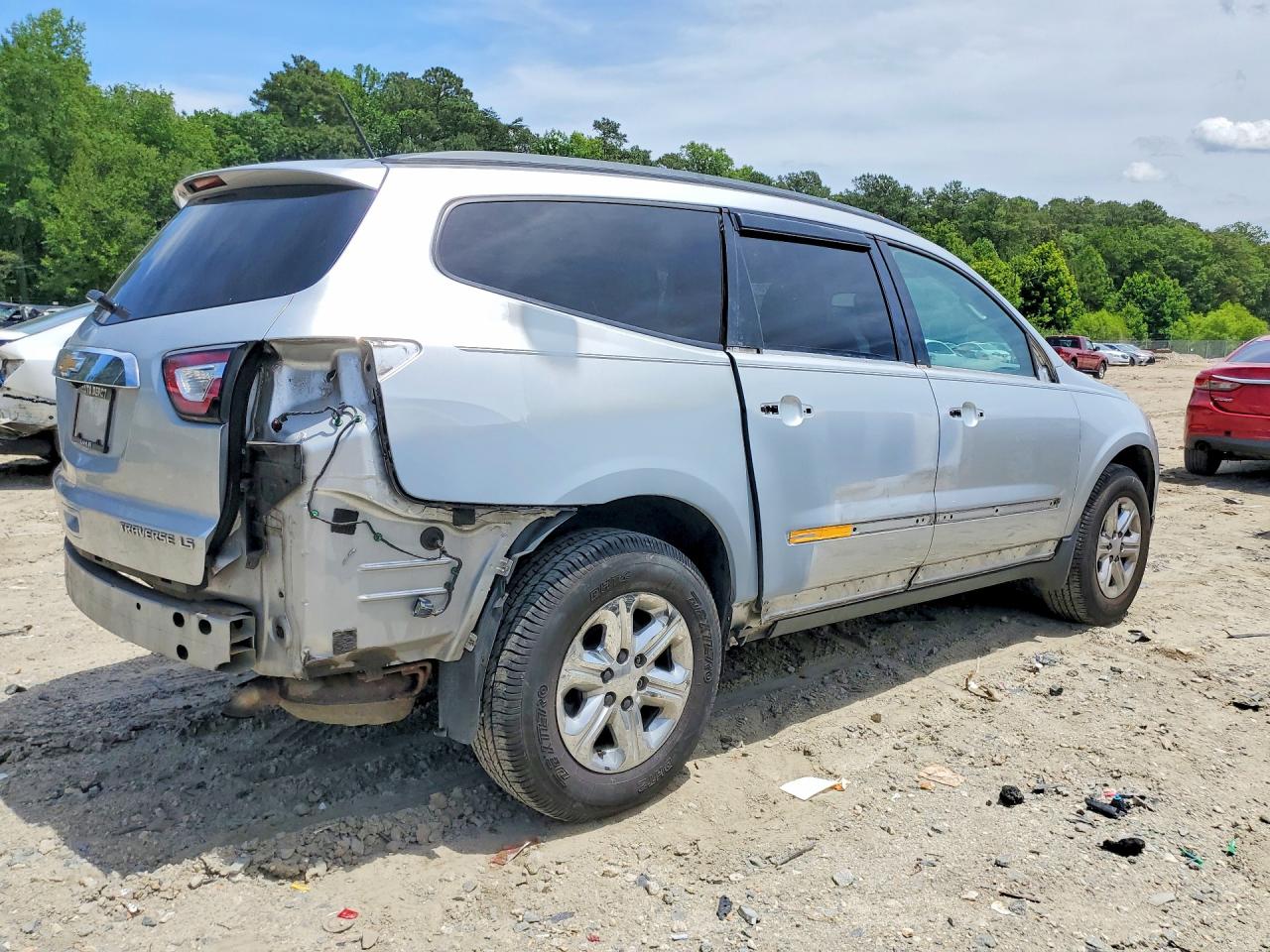2014 Chevrolet Traverse Ls Silver vin: 1GNKVFEDXEJ342332