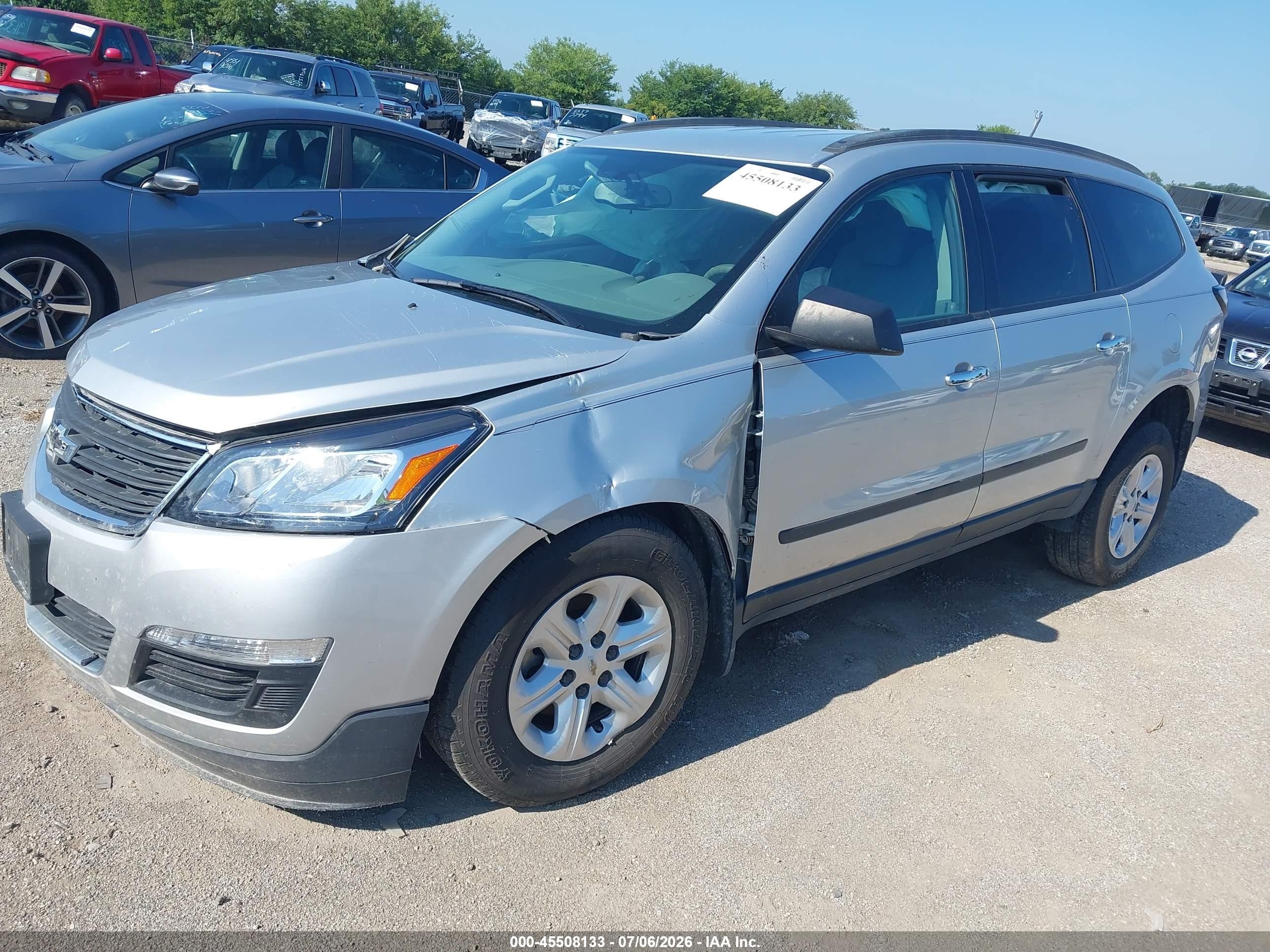 2013 Chevrolet Traverse Ls Silver vin: 1GNKVFKD2DJ131564