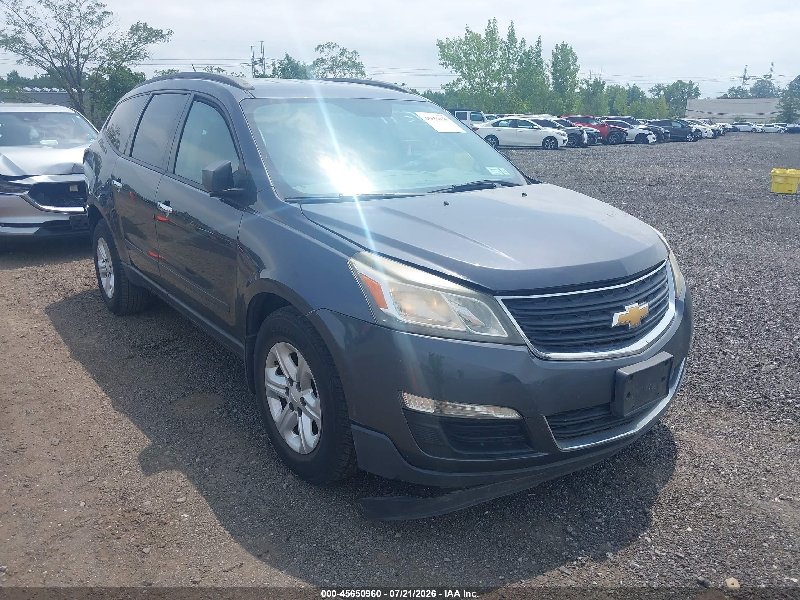 2013 Chevrolet Traverse Ls Gray vin: 1GNKVFKD2DJ214685