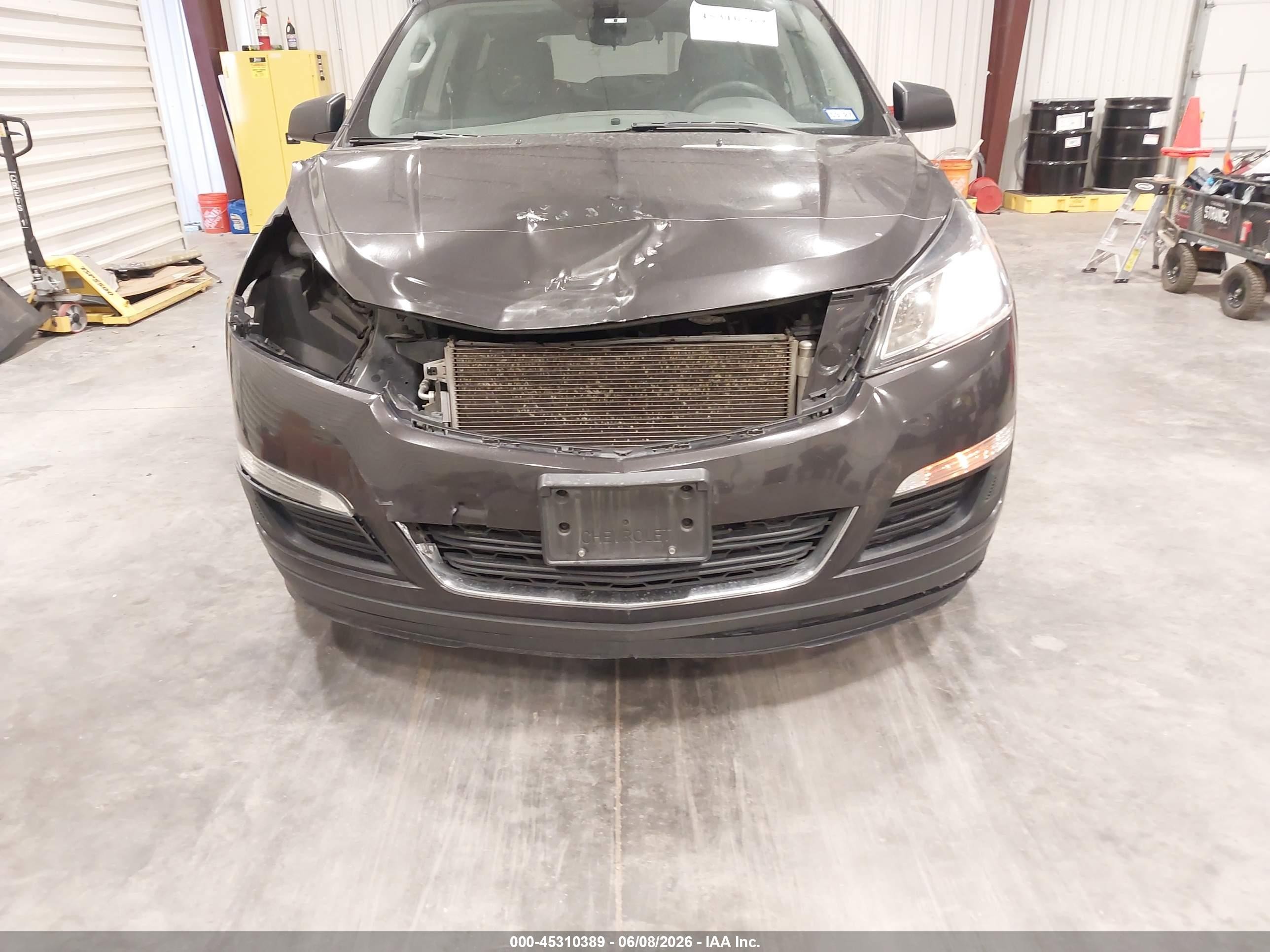 2015 Chevrolet Traverse Ls Gray vin: 1GNKVFKD4FJ183085