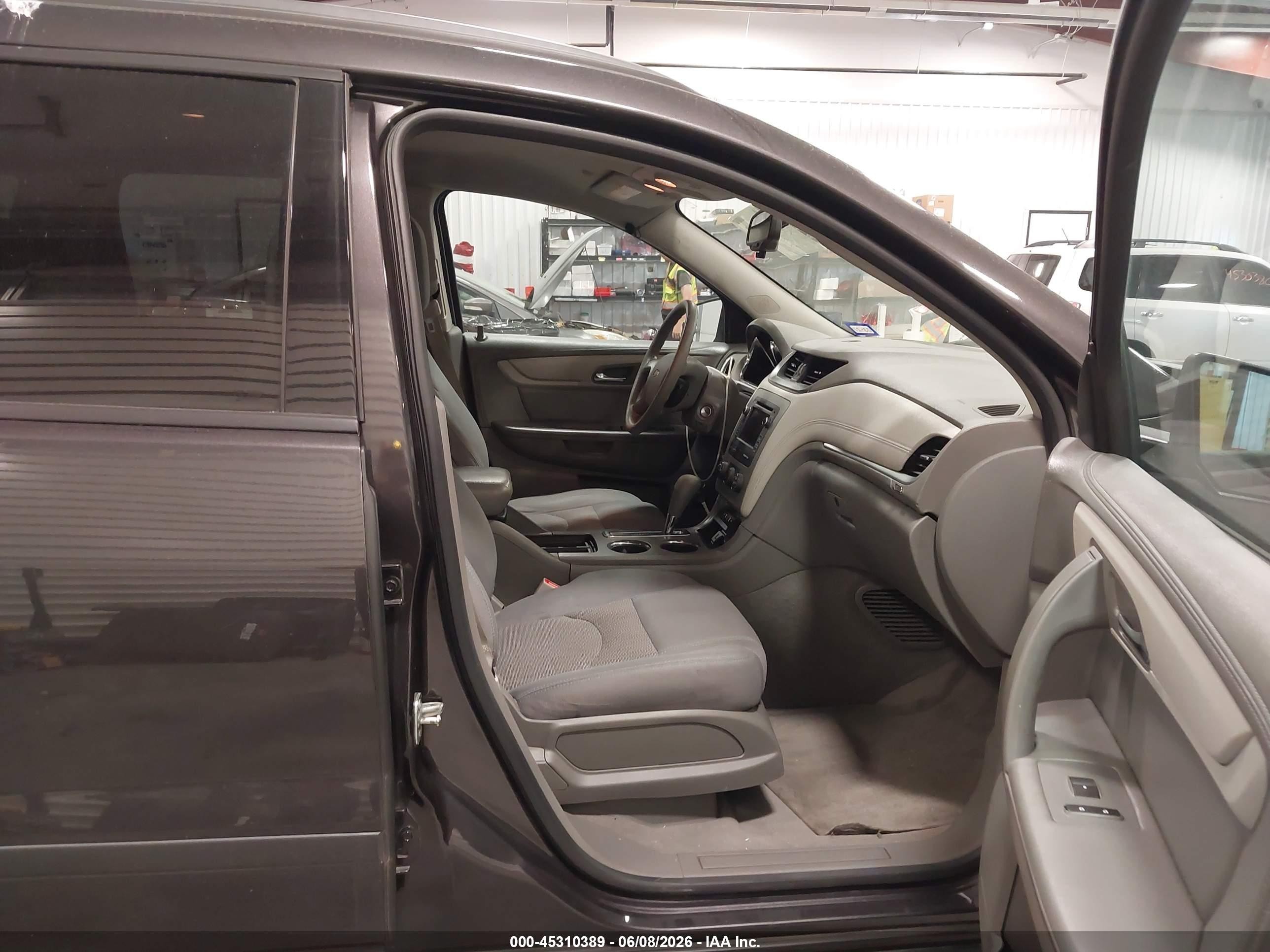 2015 Chevrolet Traverse Ls Gray vin: 1GNKVFKD4FJ183085