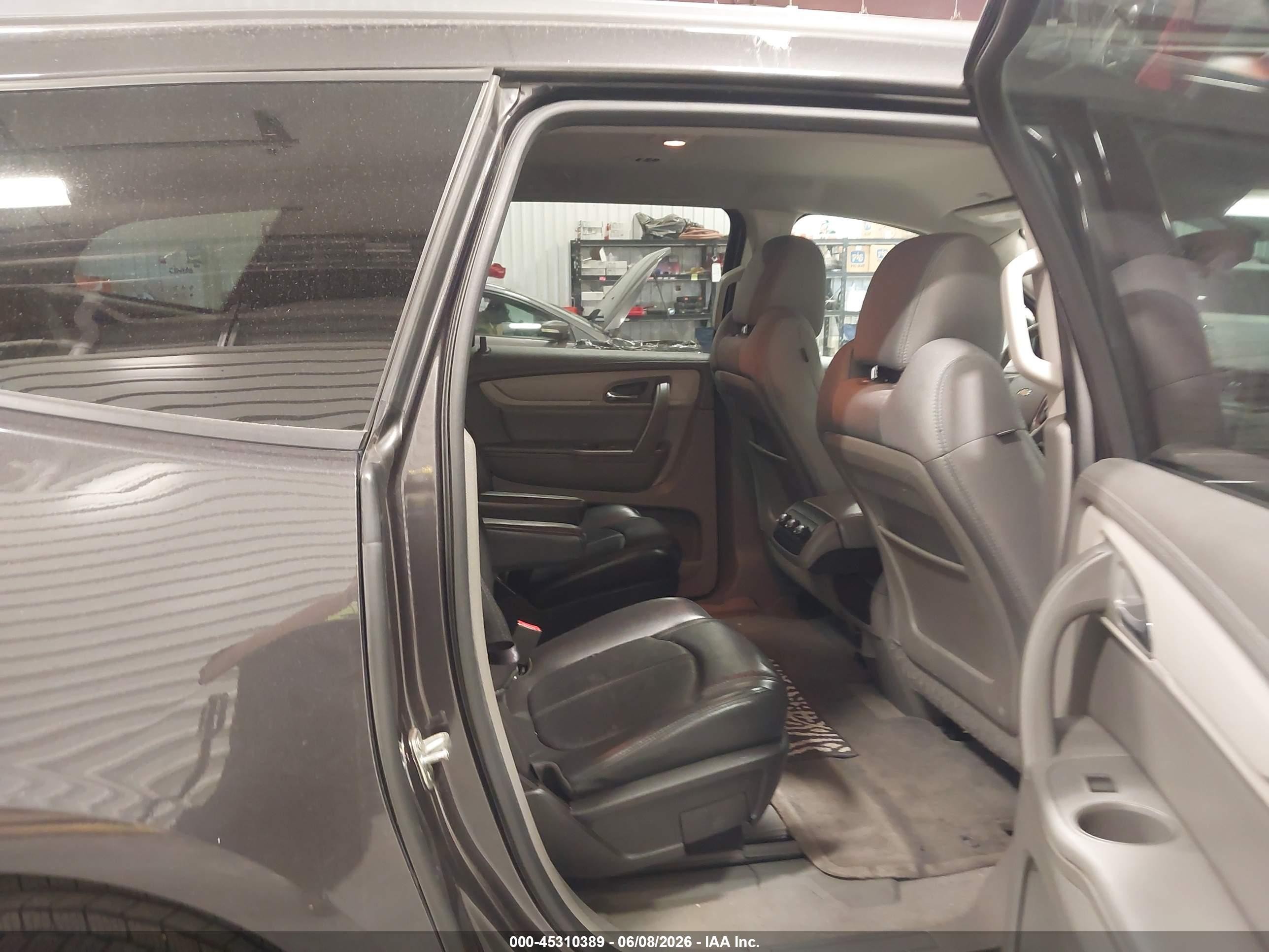 2015 Chevrolet Traverse Ls Gray vin: 1GNKVFKD4FJ183085