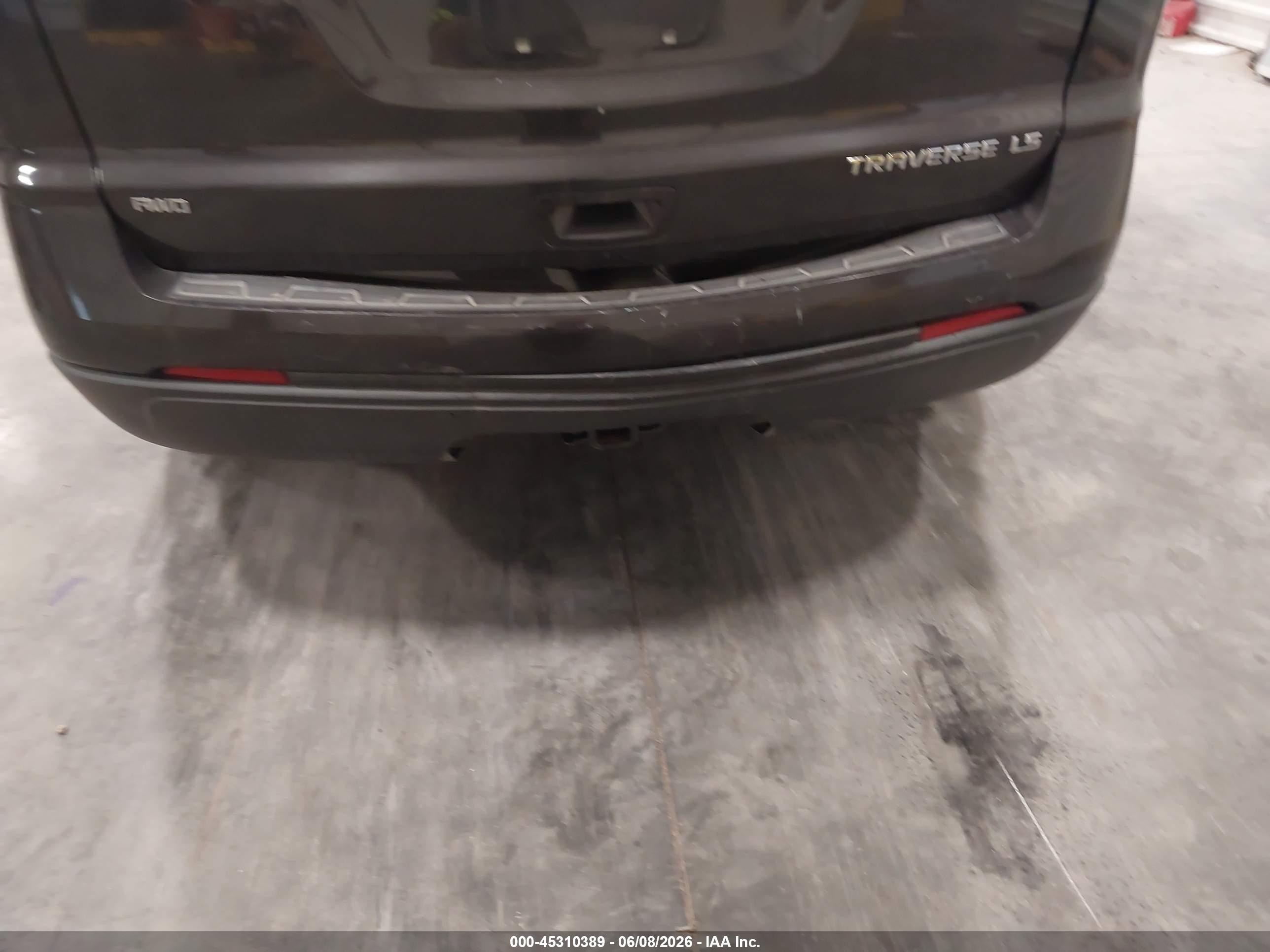2015 Chevrolet Traverse Ls Gray vin: 1GNKVFKD4FJ183085