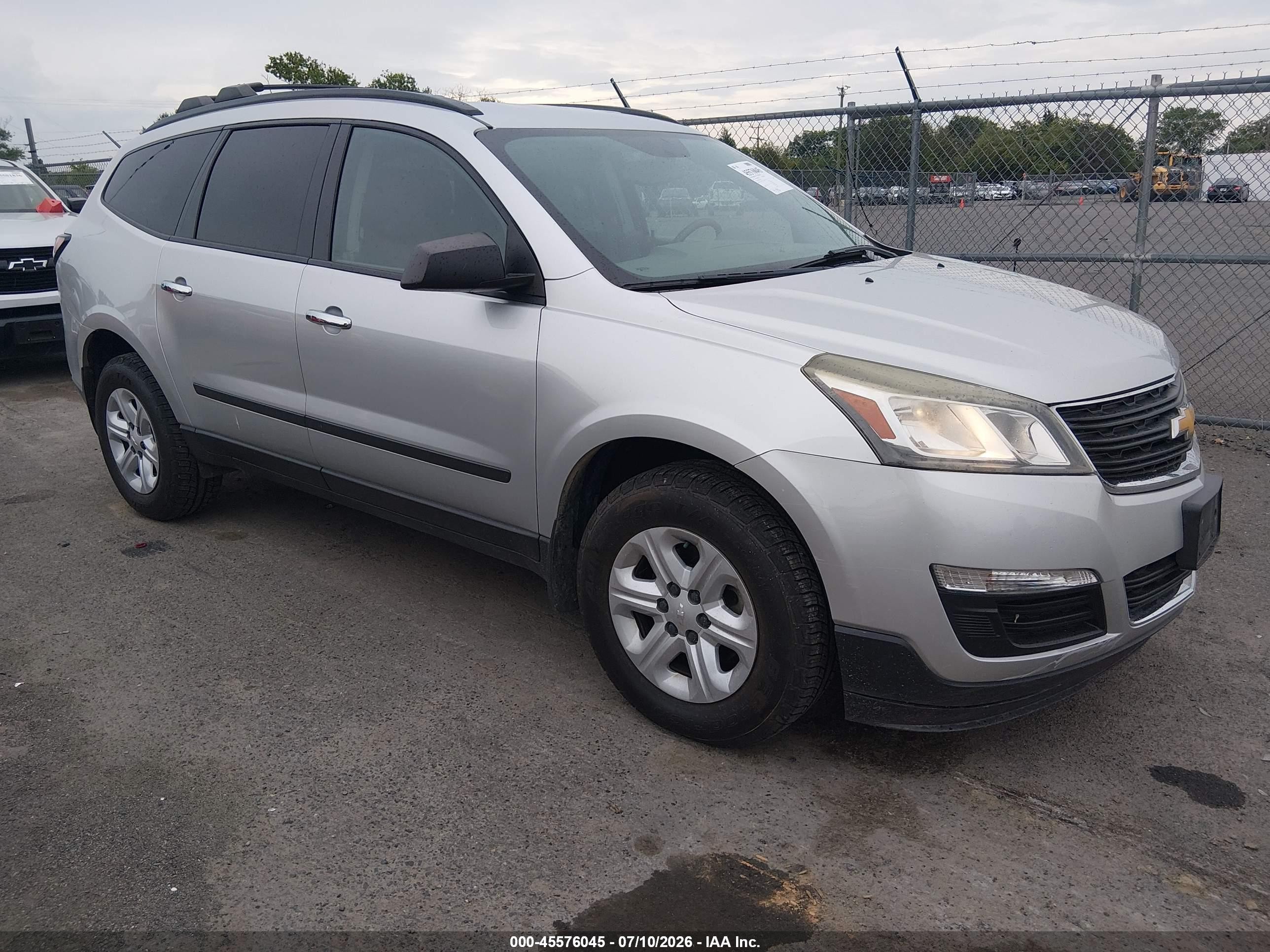 2015 Chevrolet Traverse Ls Silver vin: 1GNKVFKD5FJ228339