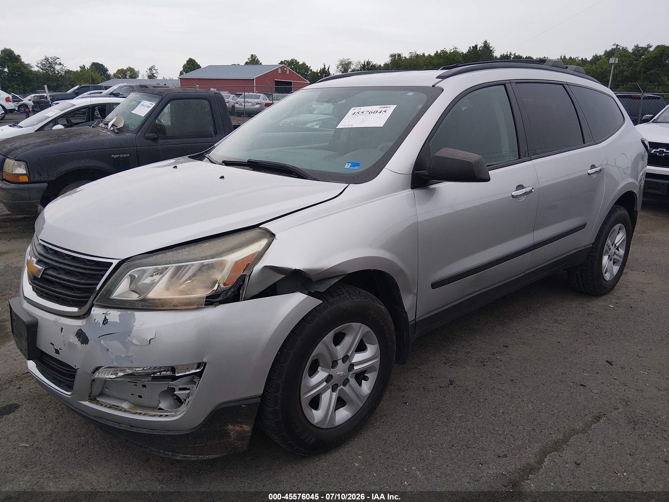 2015 Chevrolet Traverse Ls Silver vin: 1GNKVFKD5FJ228339