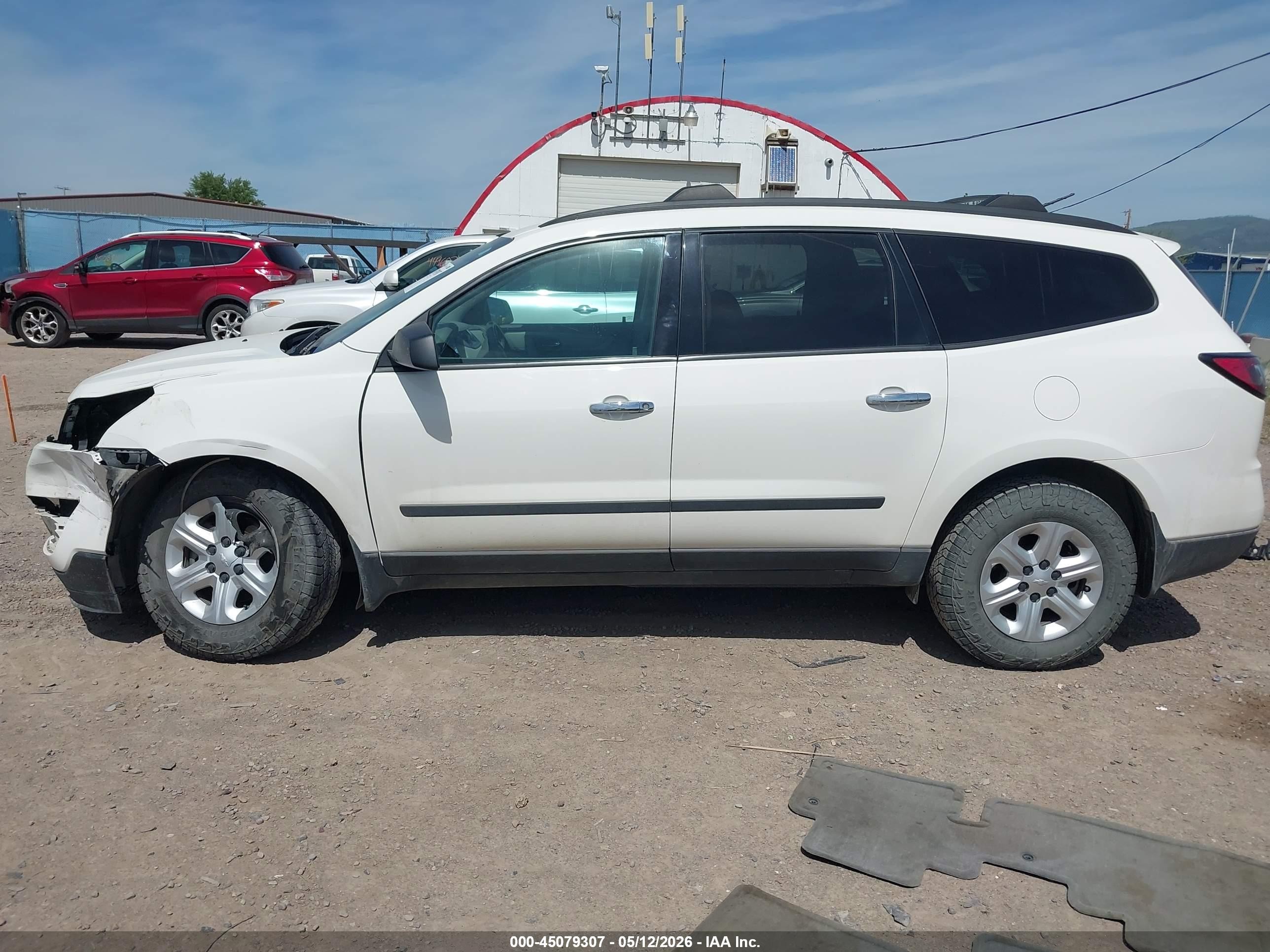 2014 Chevrolet Traverse Ls Белый vin: 1GNKVFKD7EJ106015