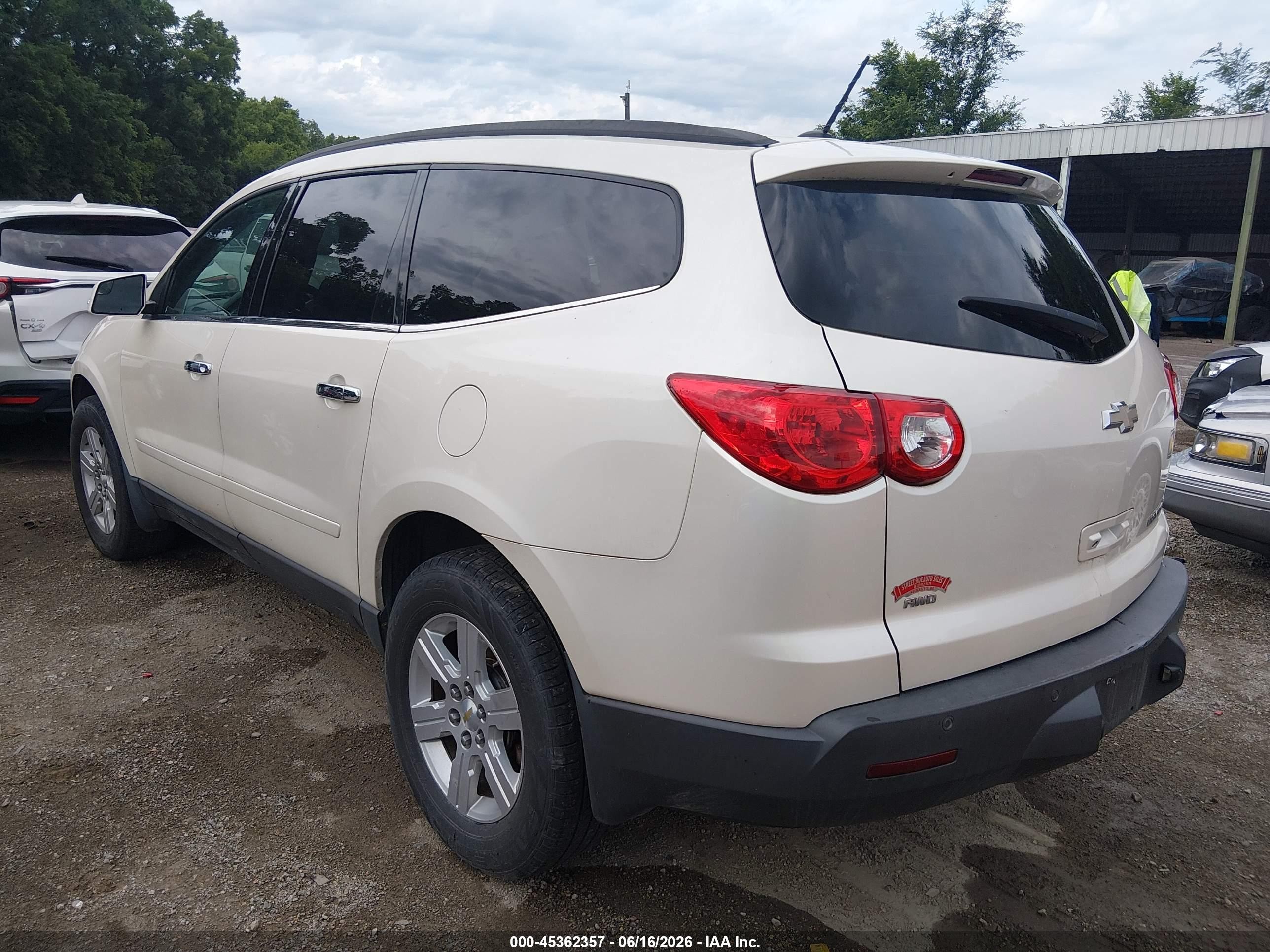 2011 Chevrolet Traverse 1lt White vin: 1GNKVGED0BJ408839