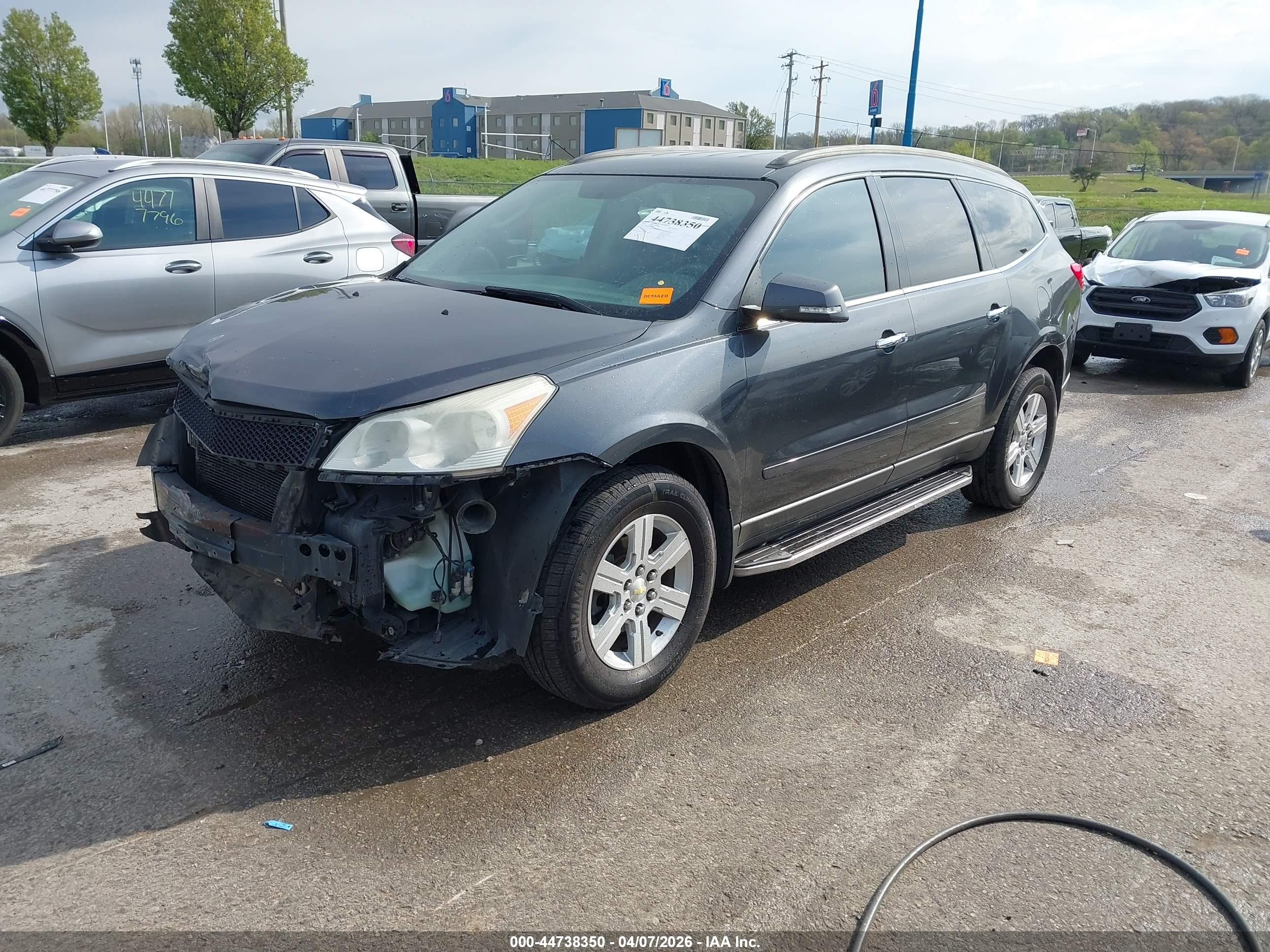 2011 Chevrolet Traverse 1lt Серый vin: 1GNKVGED1BJ200971