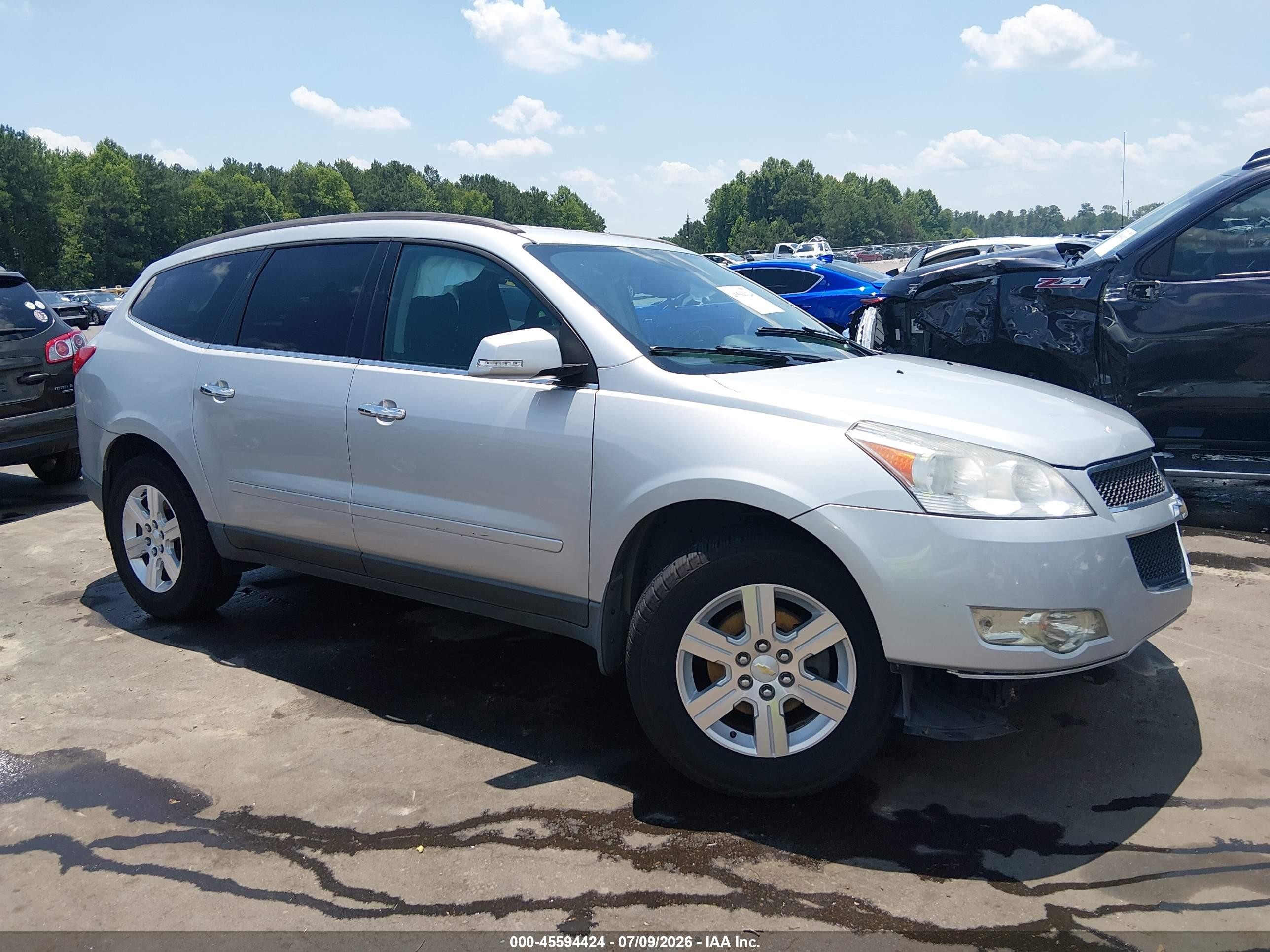 2012 Chevrolet Traverse Lt W/1lt Silver vin: 1GNKVGED2CJ136568
