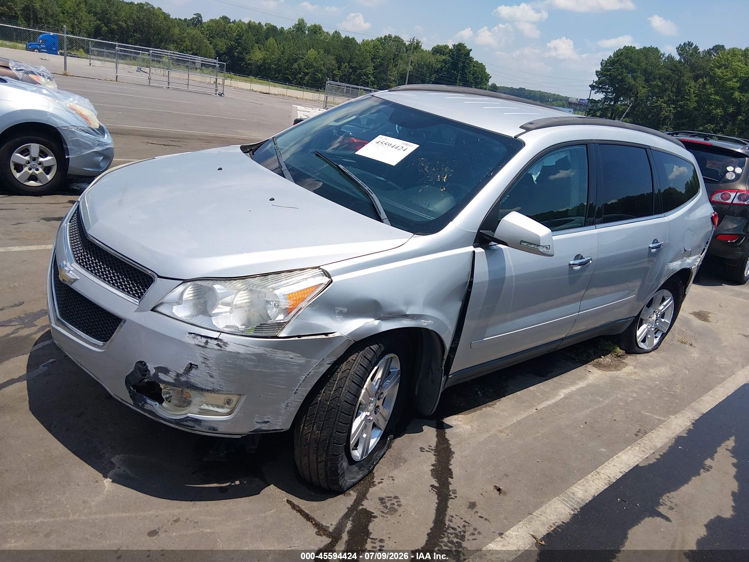 2012 Chevrolet Traverse Lt W/1lt Silver vin: 1GNKVGED2CJ136568