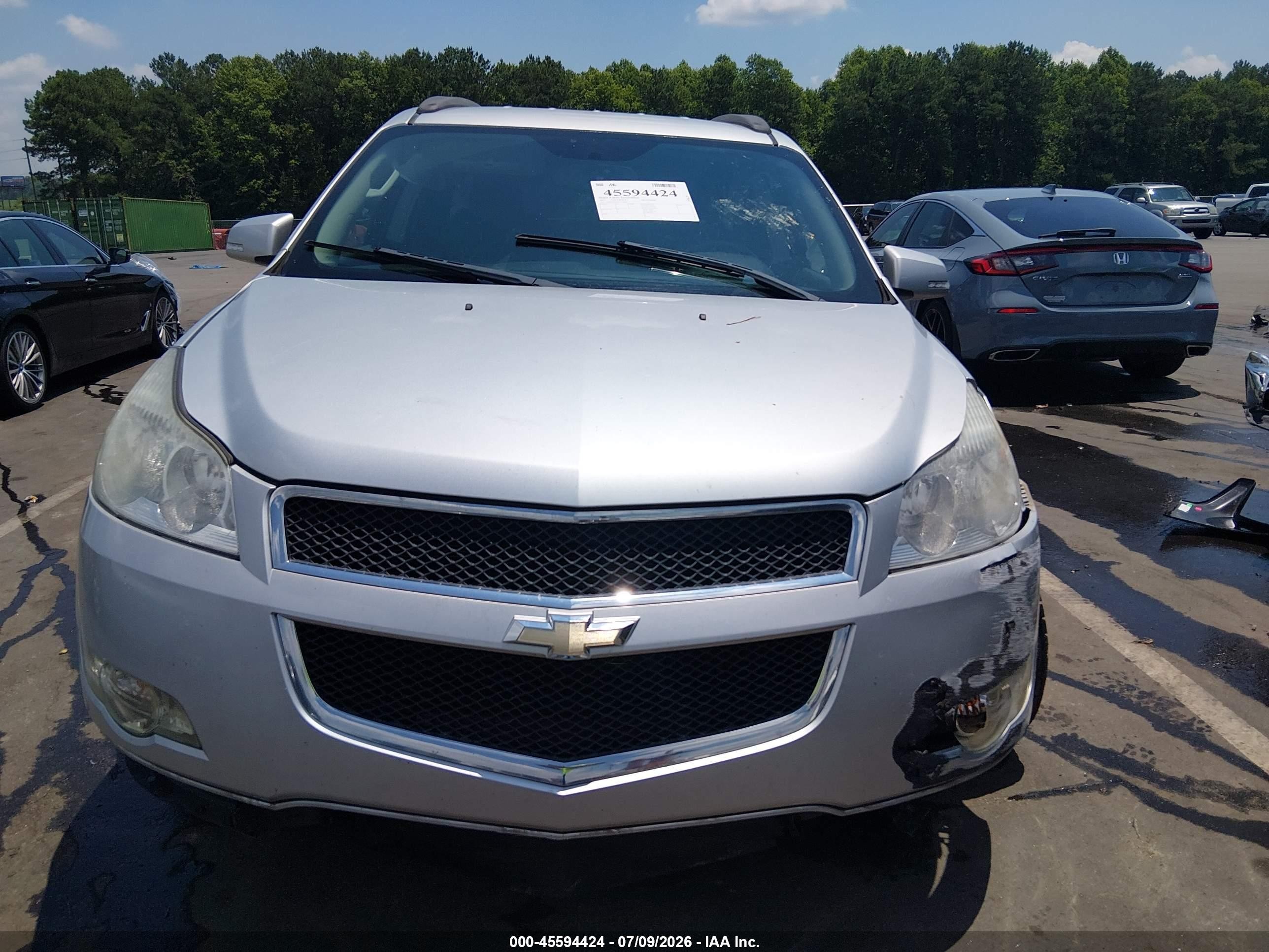 2012 Chevrolet Traverse Lt W/1lt Silver vin: 1GNKVGED2CJ136568