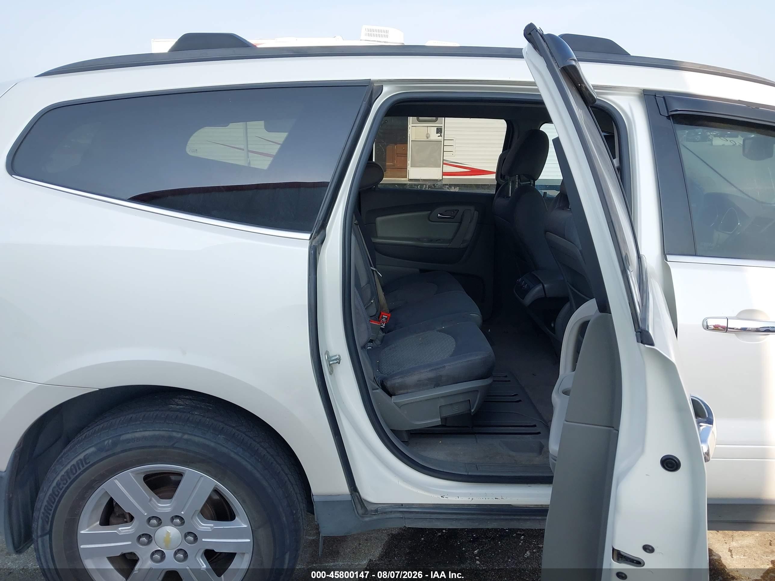 2011 Chevrolet Traverse 1lt White vin: 1GNKVGED3BJ162823