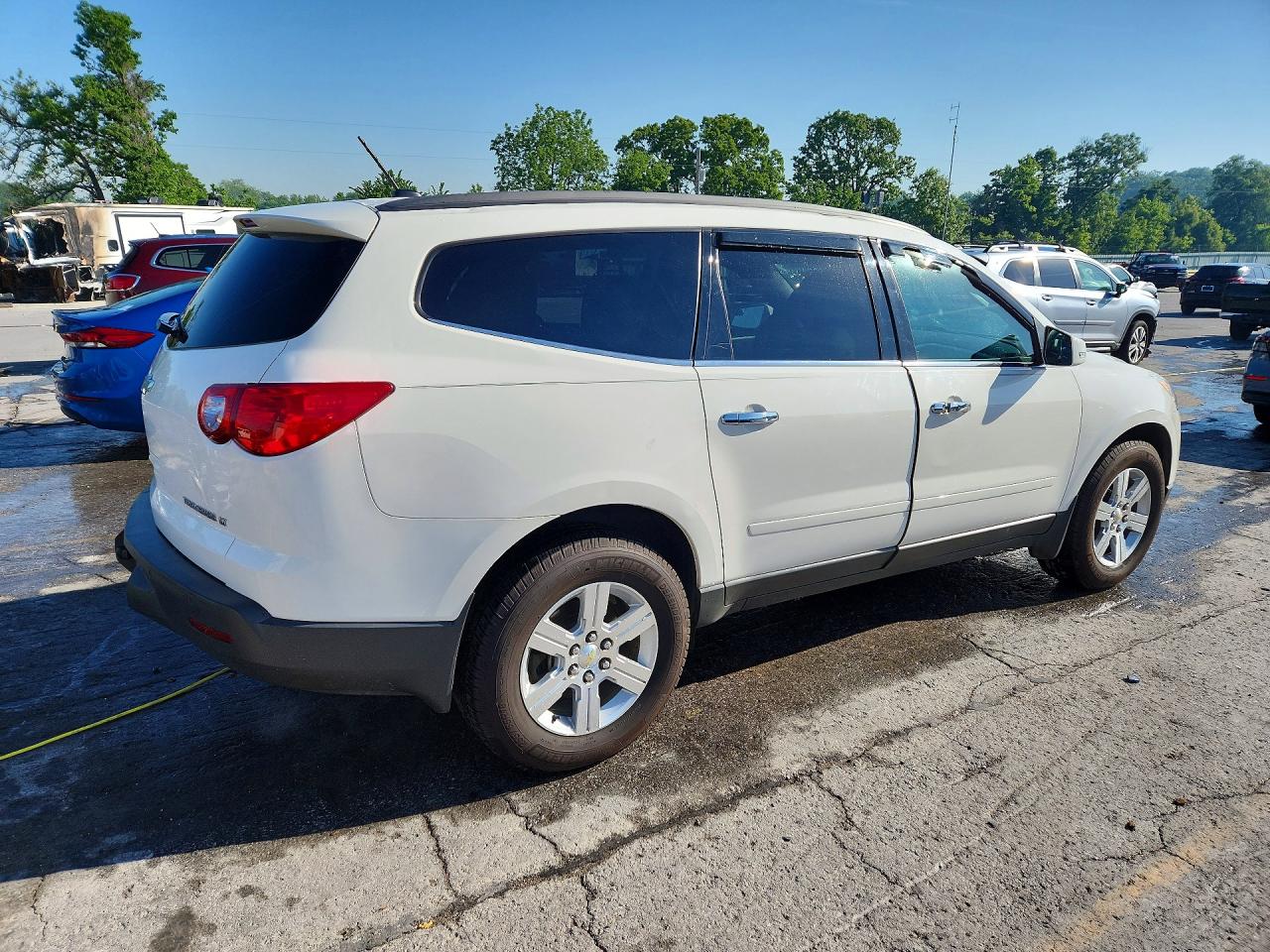 2011 Chevrolet Traverse Lt White vin: 1GNKVGED4BJ124792