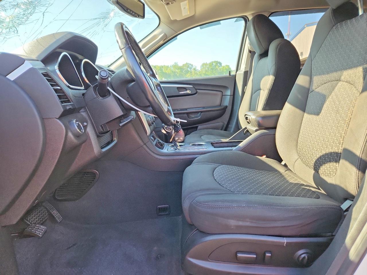 2011 Chevrolet Traverse Lt White vin: 1GNKVGED4BJ124792
