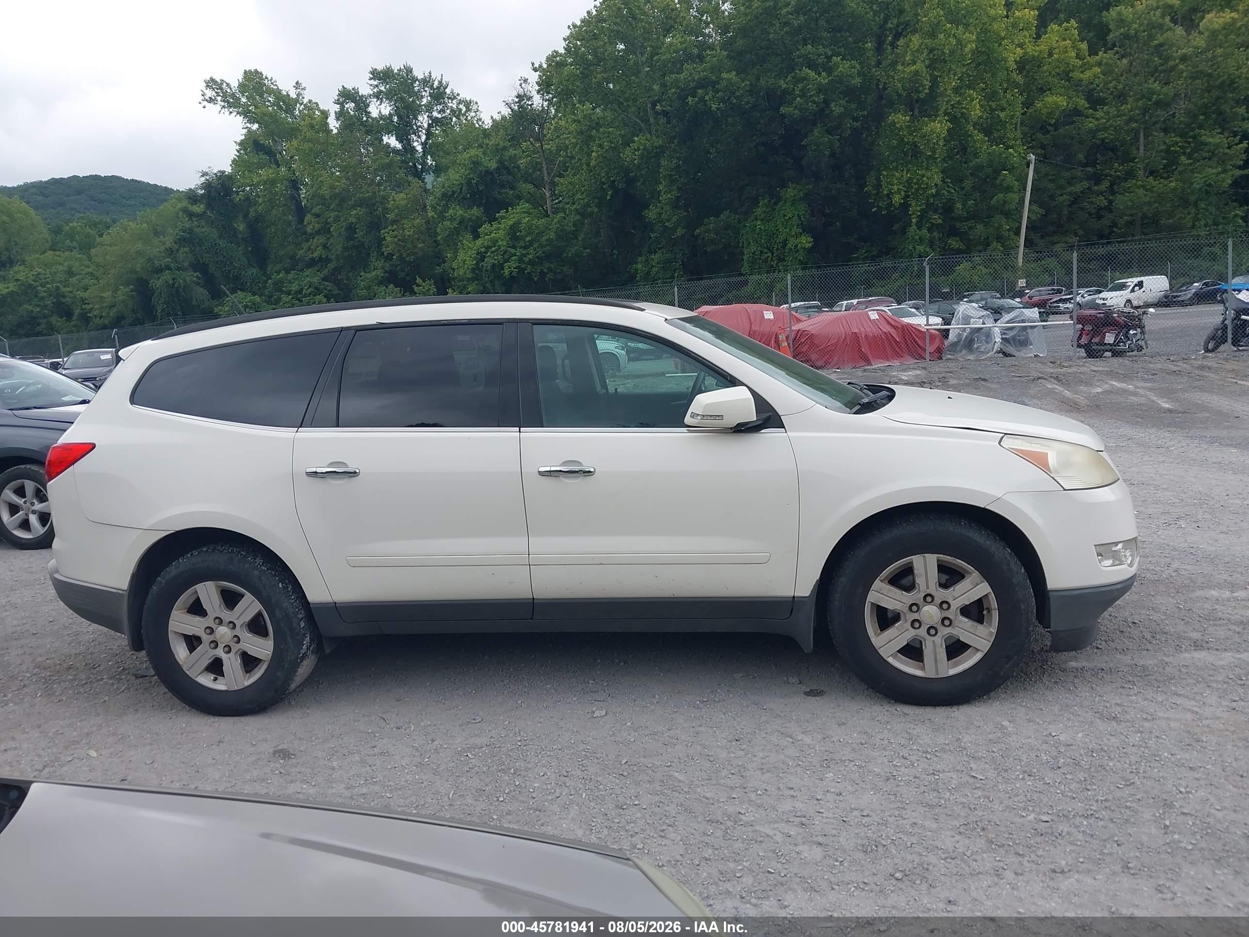 2011 Chevrolet Traverse 1lt White vin: 1GNKVGED4BJ176021