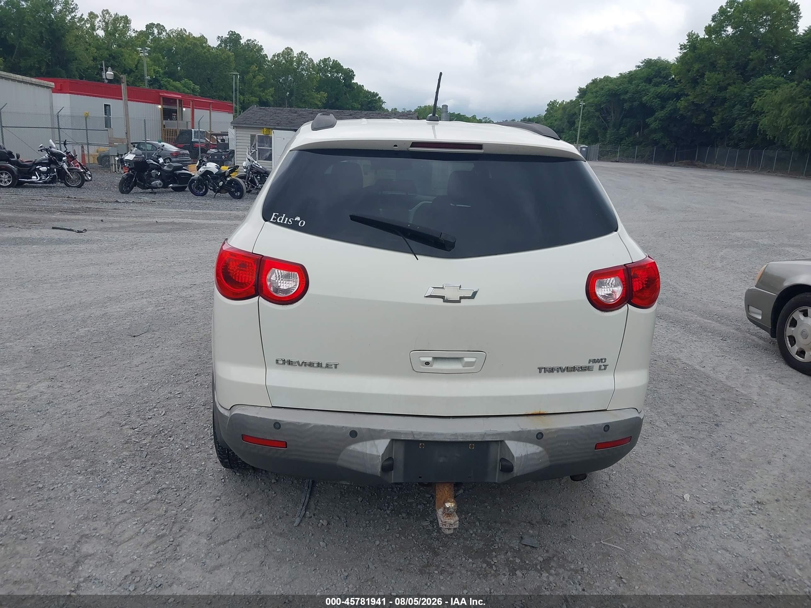 2011 Chevrolet Traverse 1lt White vin: 1GNKVGED4BJ176021