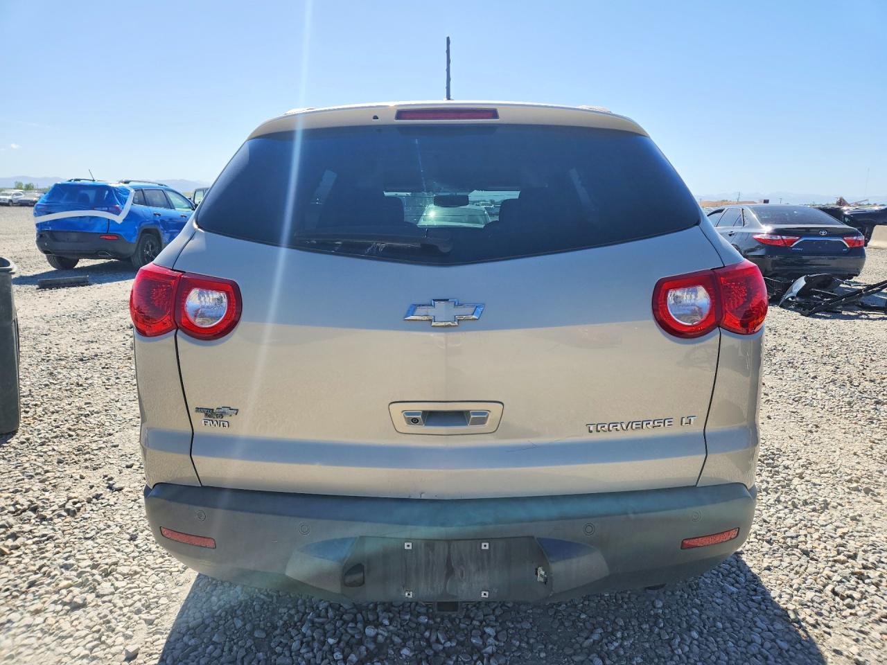 2011 Chevrolet Traverse Lt Silver vin: 1GNKVGED4BJ322711