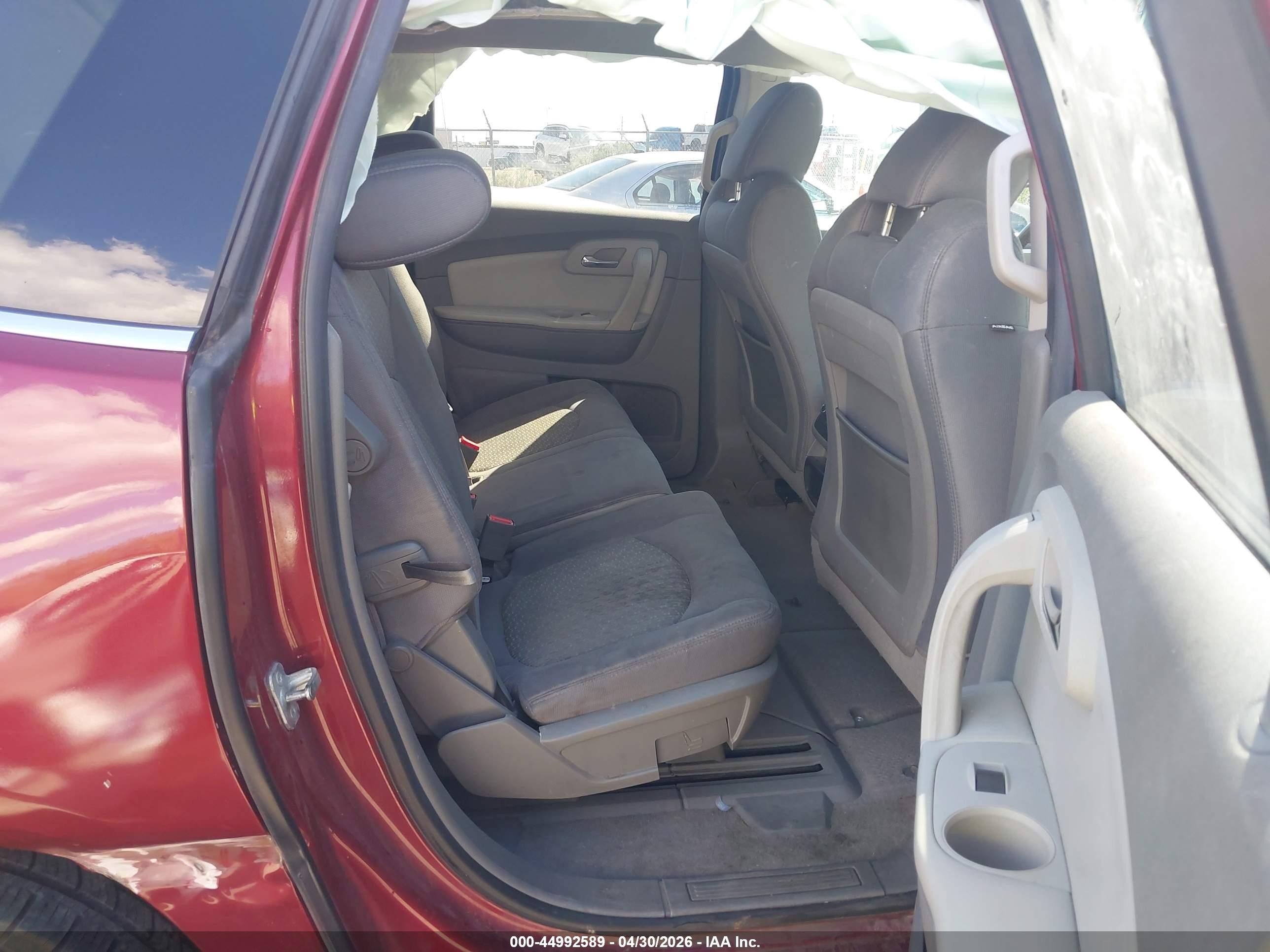 2011 Chevrolet Traverse 1lt Red vin: 1GNKVGED5BJ120220