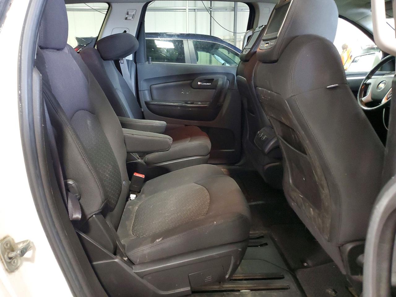 2011 Chevrolet Traverse Lt Cream vin: 1GNKVGED5BJ181650