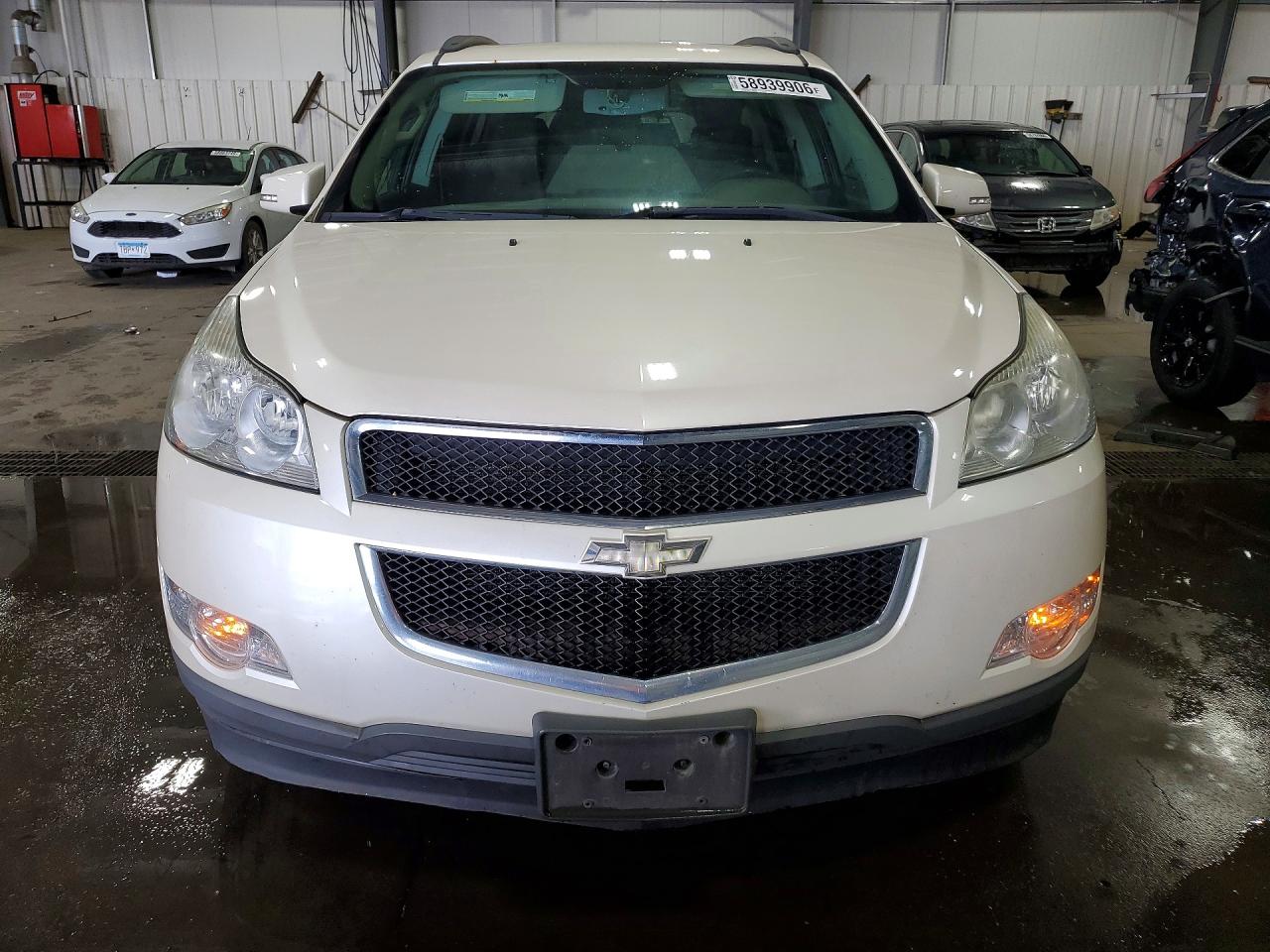 2011 Chevrolet Traverse Lt Cream vin: 1GNKVGED5BJ181650