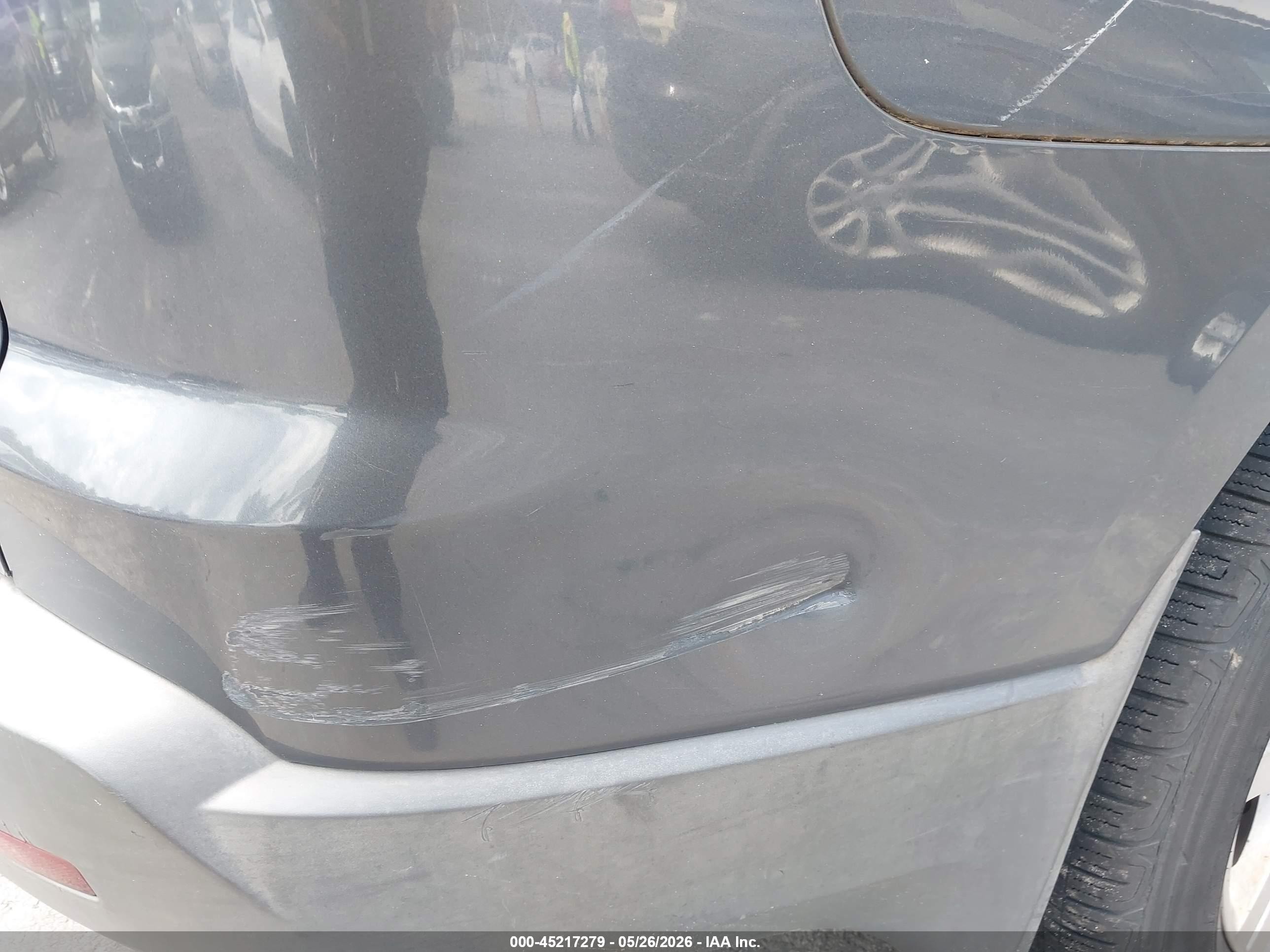 2011 Chevrolet Traverse 1lt Silver vin: 1GNKVGED5BJ293302