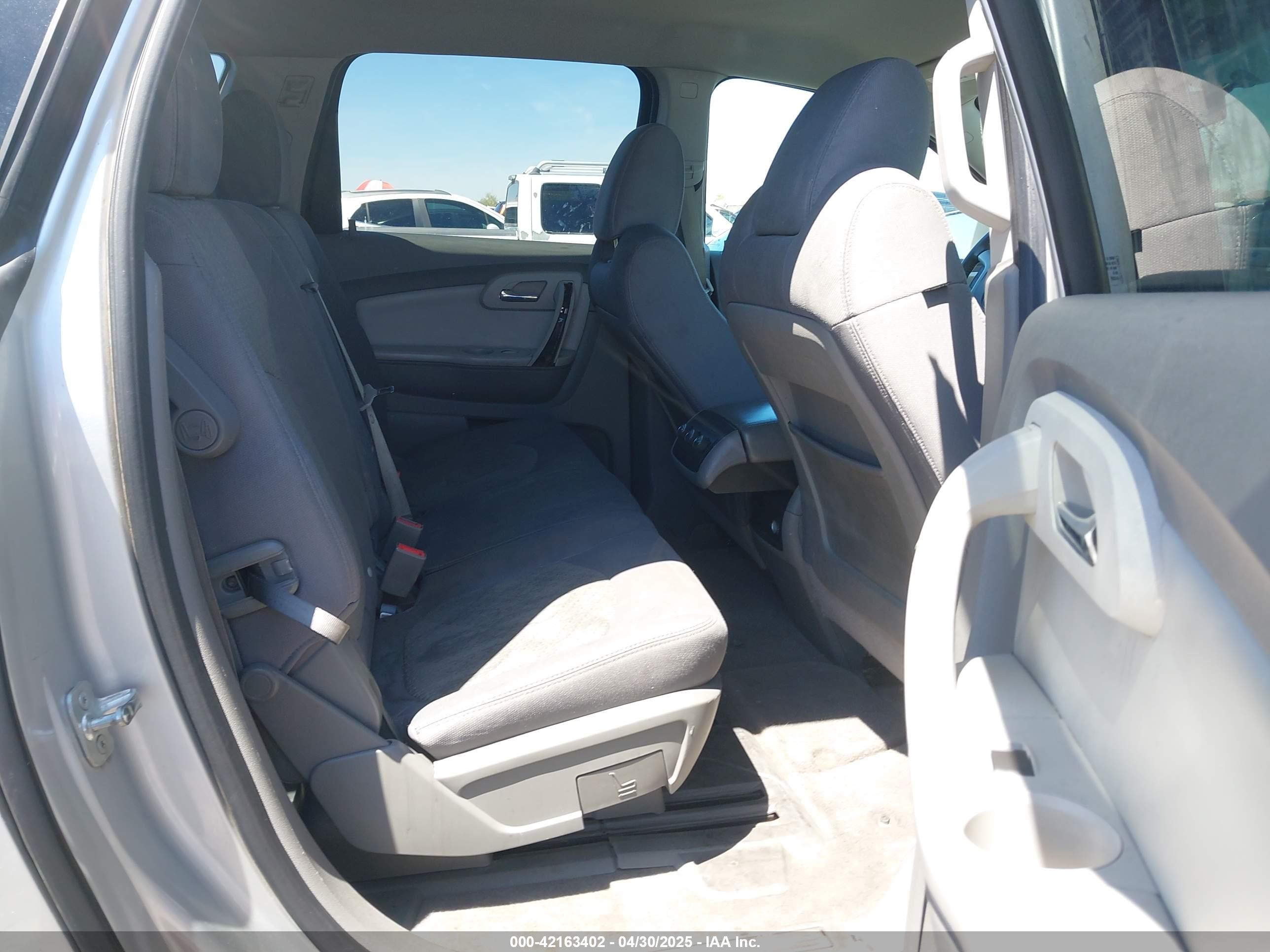 2012 Chevrolet Traverse 1lt Gray vin: 1GNKVGED5CJ120736