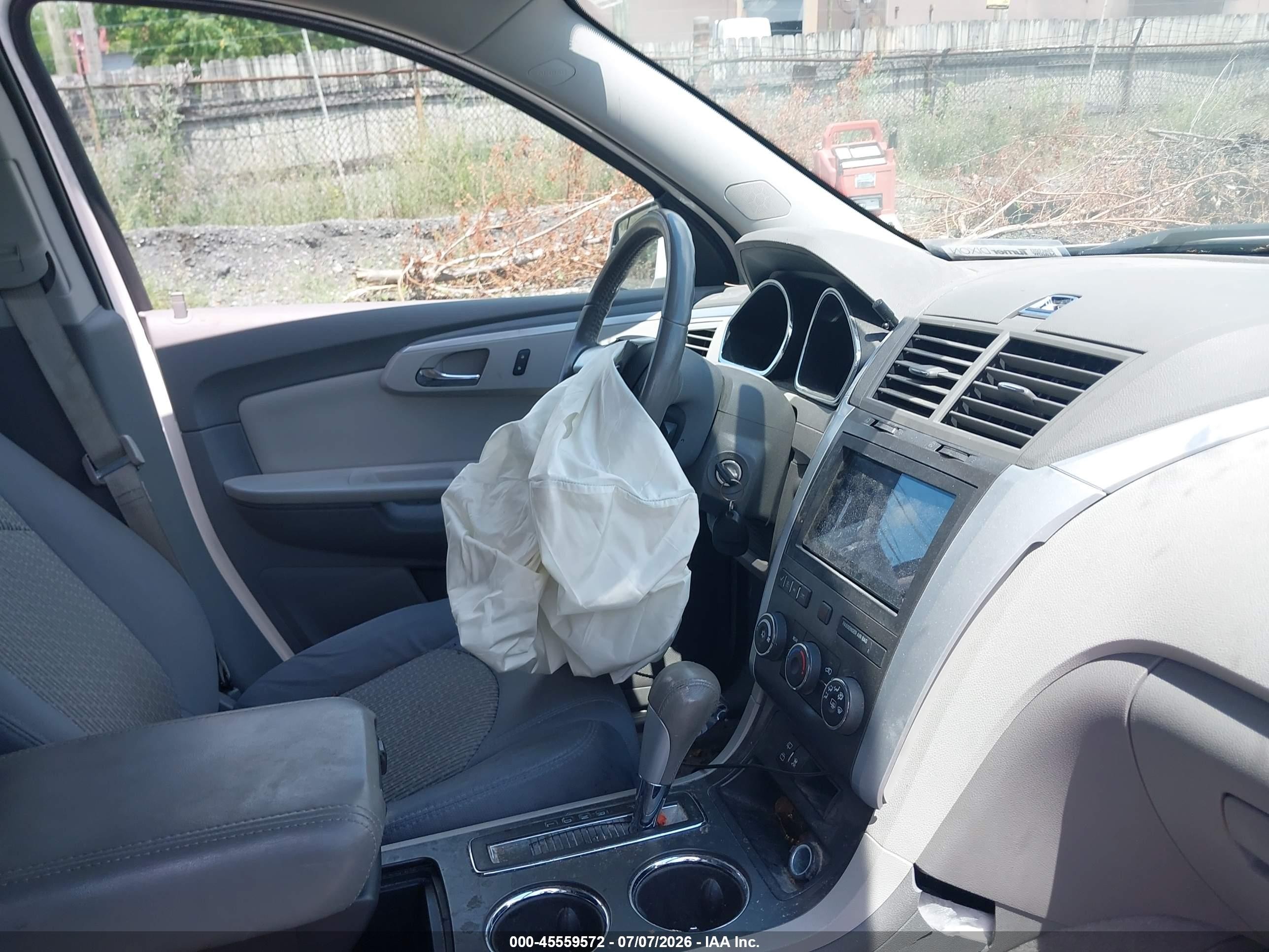 2011 Chevrolet Traverse 1lt White vin: 1GNKVGED7BJ229956