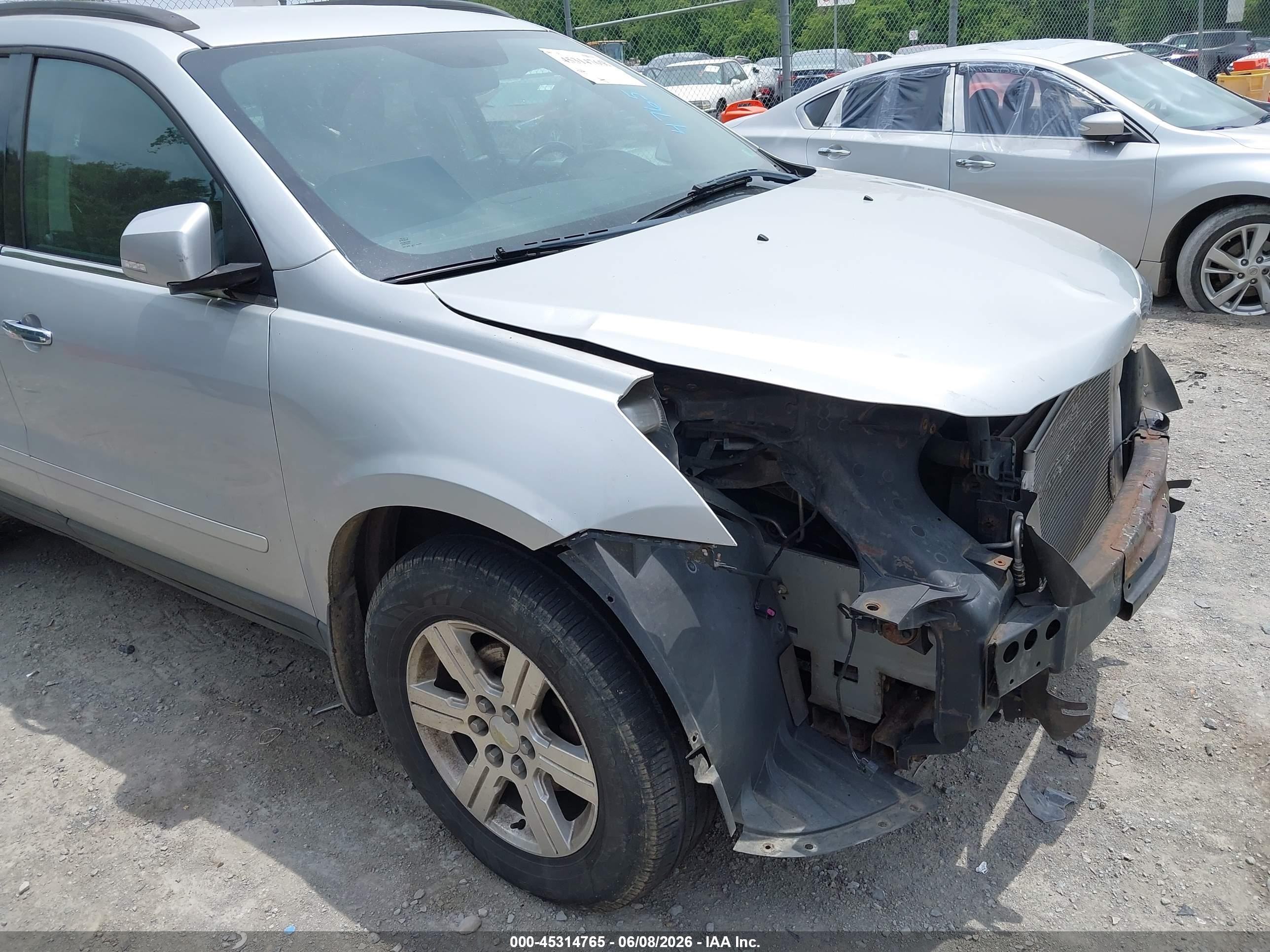 2012 Chevrolet Traverse 1lt Silver vin: 1GNKVGED7CJ130555