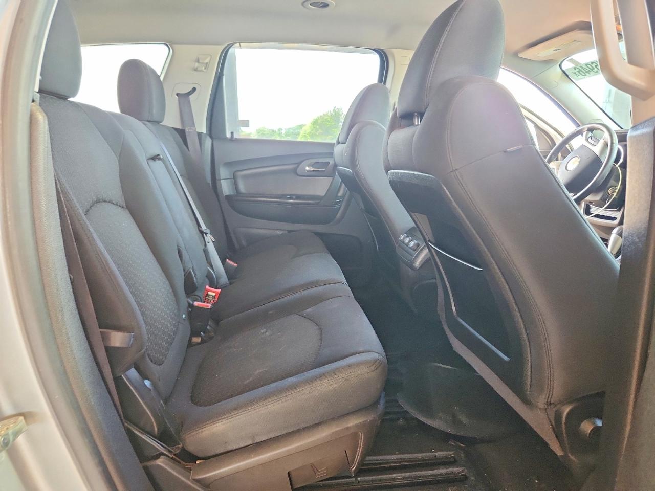 2011 Chevrolet Traverse Lt Silver vin: 1GNKVGED8BJ150182