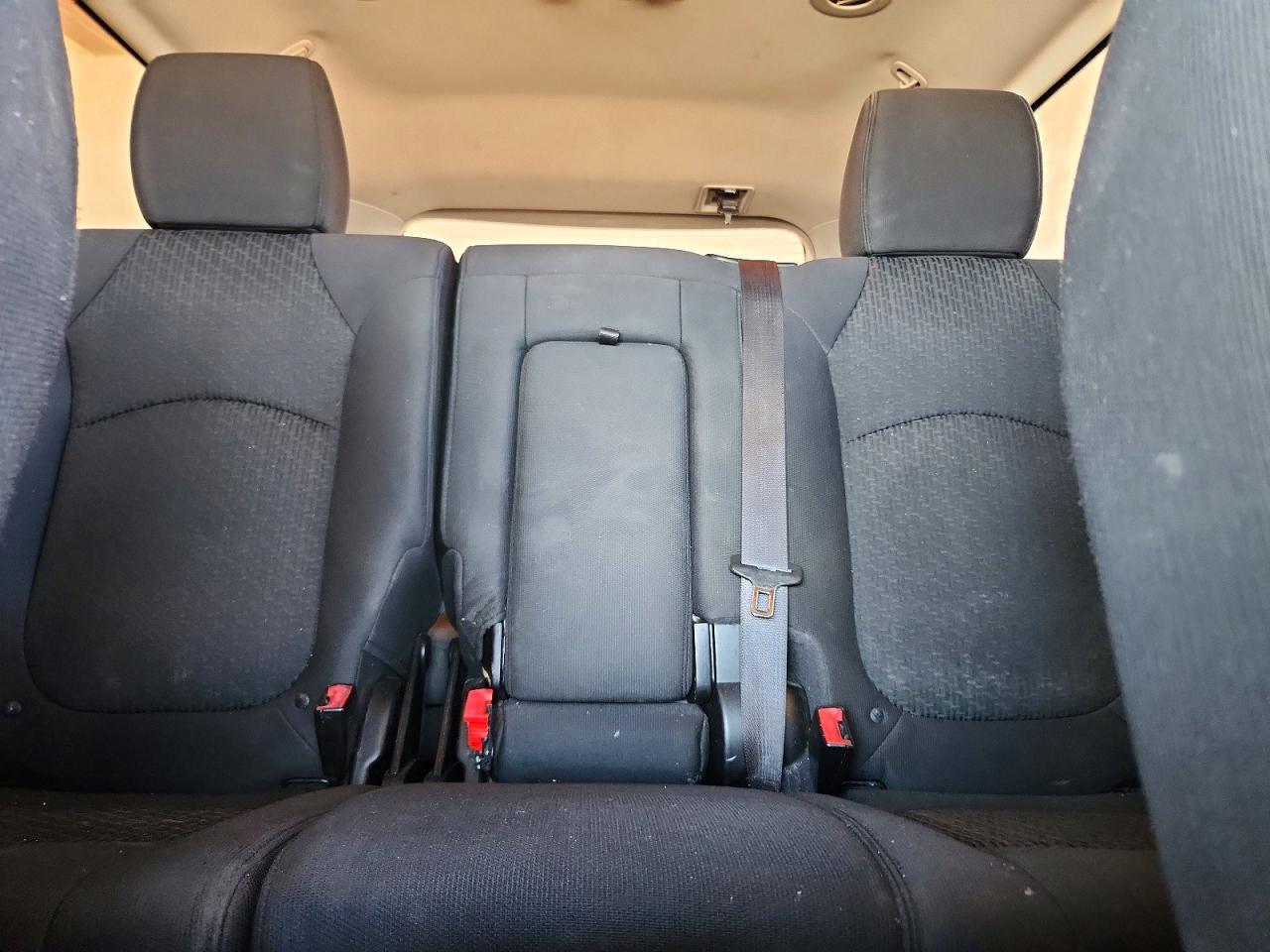 2011 Chevrolet Traverse Lt Silver vin: 1GNKVGED8BJ150182