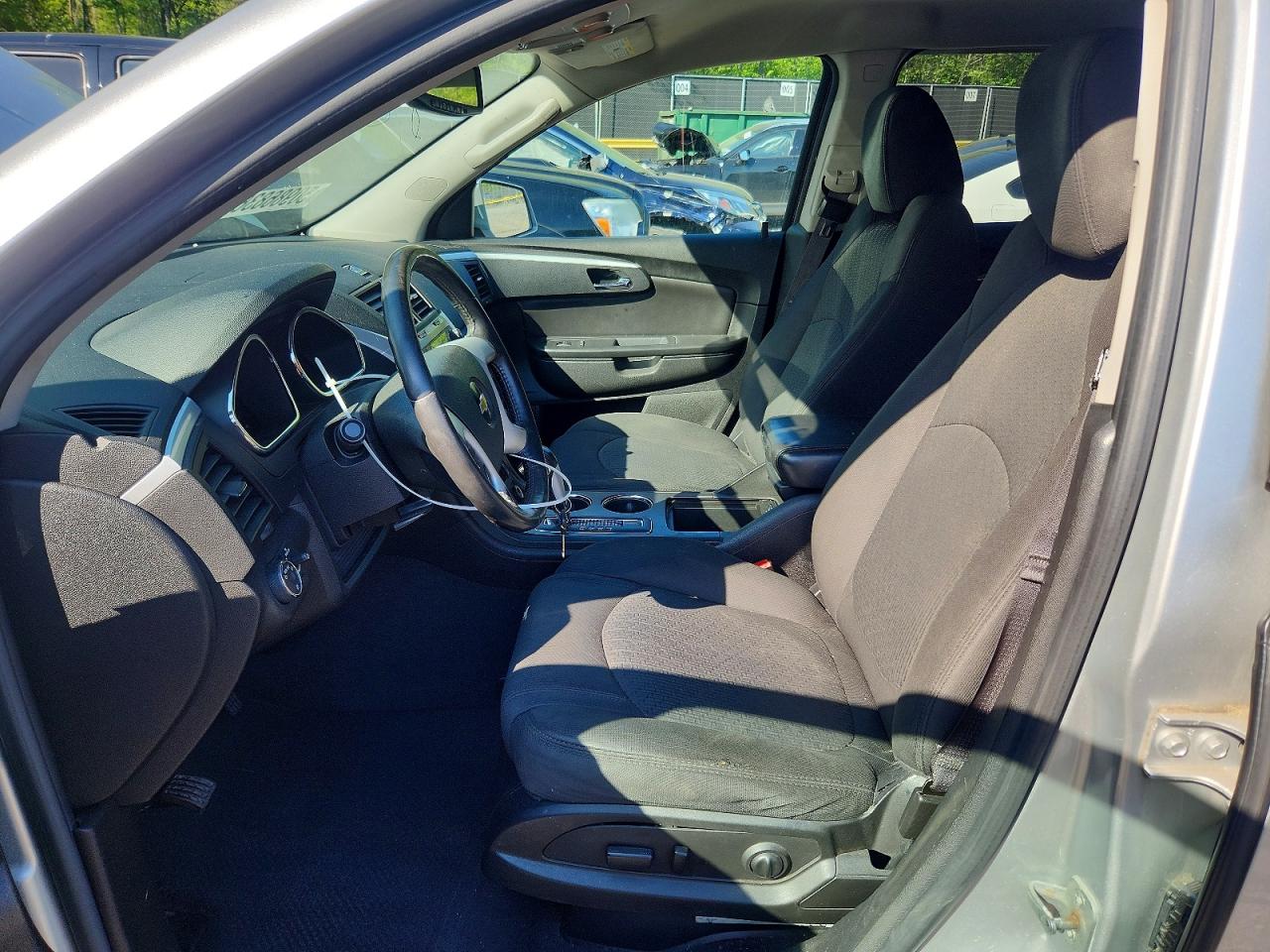 2011 Chevrolet Traverse Lt Silver vin: 1GNKVGED8BJ217458