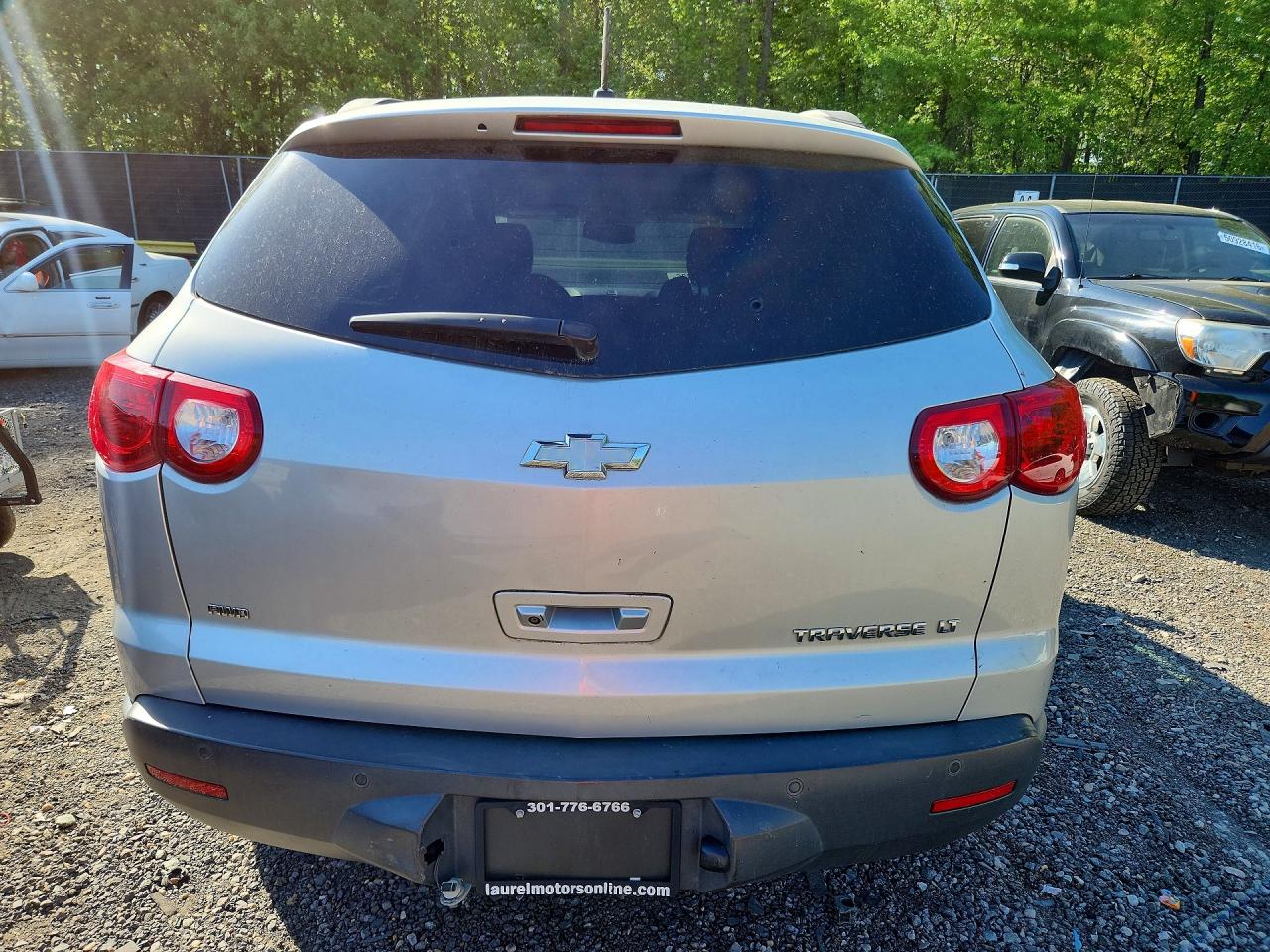 2011 Chevrolet Traverse Lt Silver vin: 1GNKVGED8BJ217458
