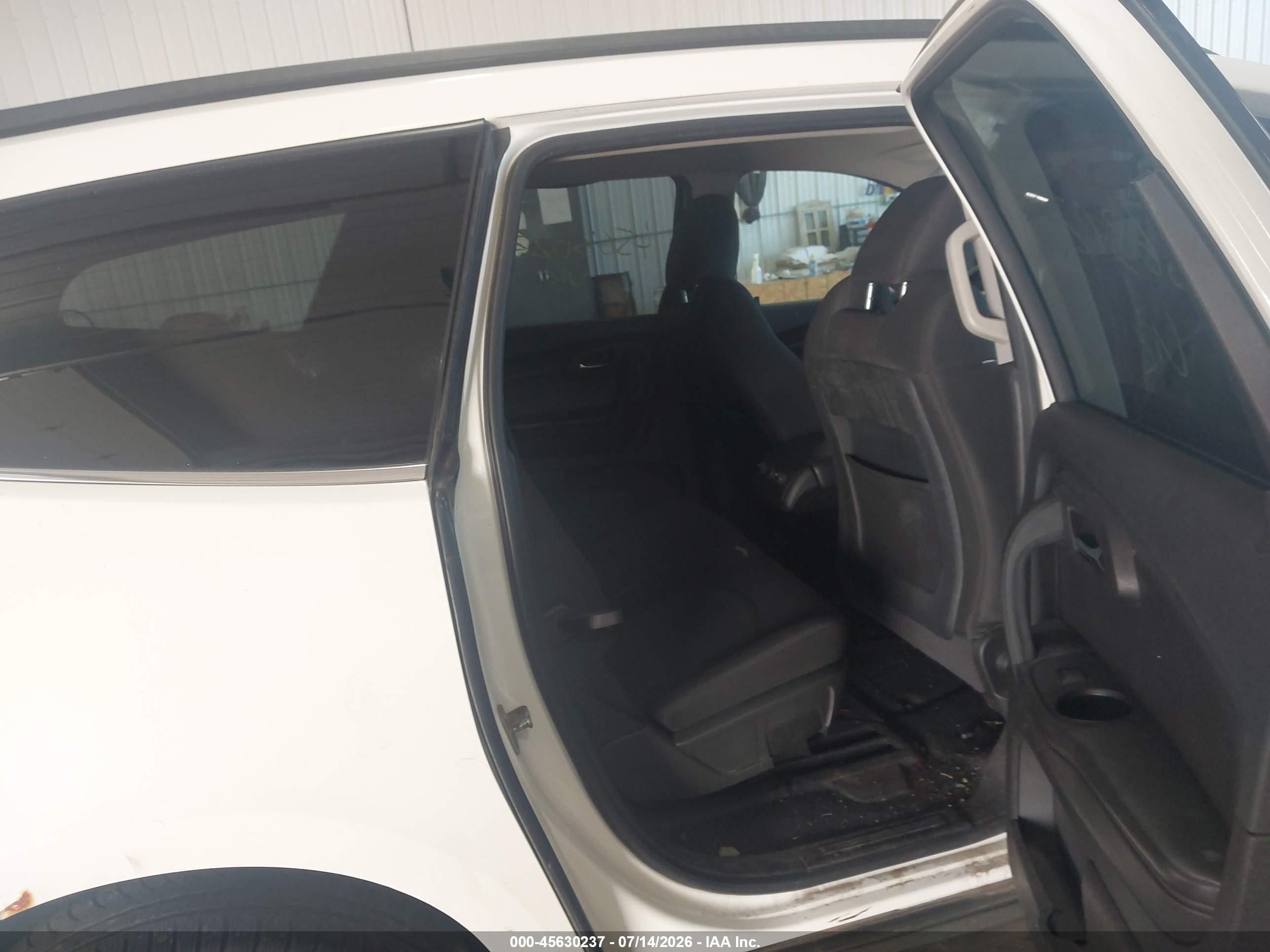 2012 Chevrolet Traverse Lt W/1lt White vin: 1GNKVGED8CJ184463