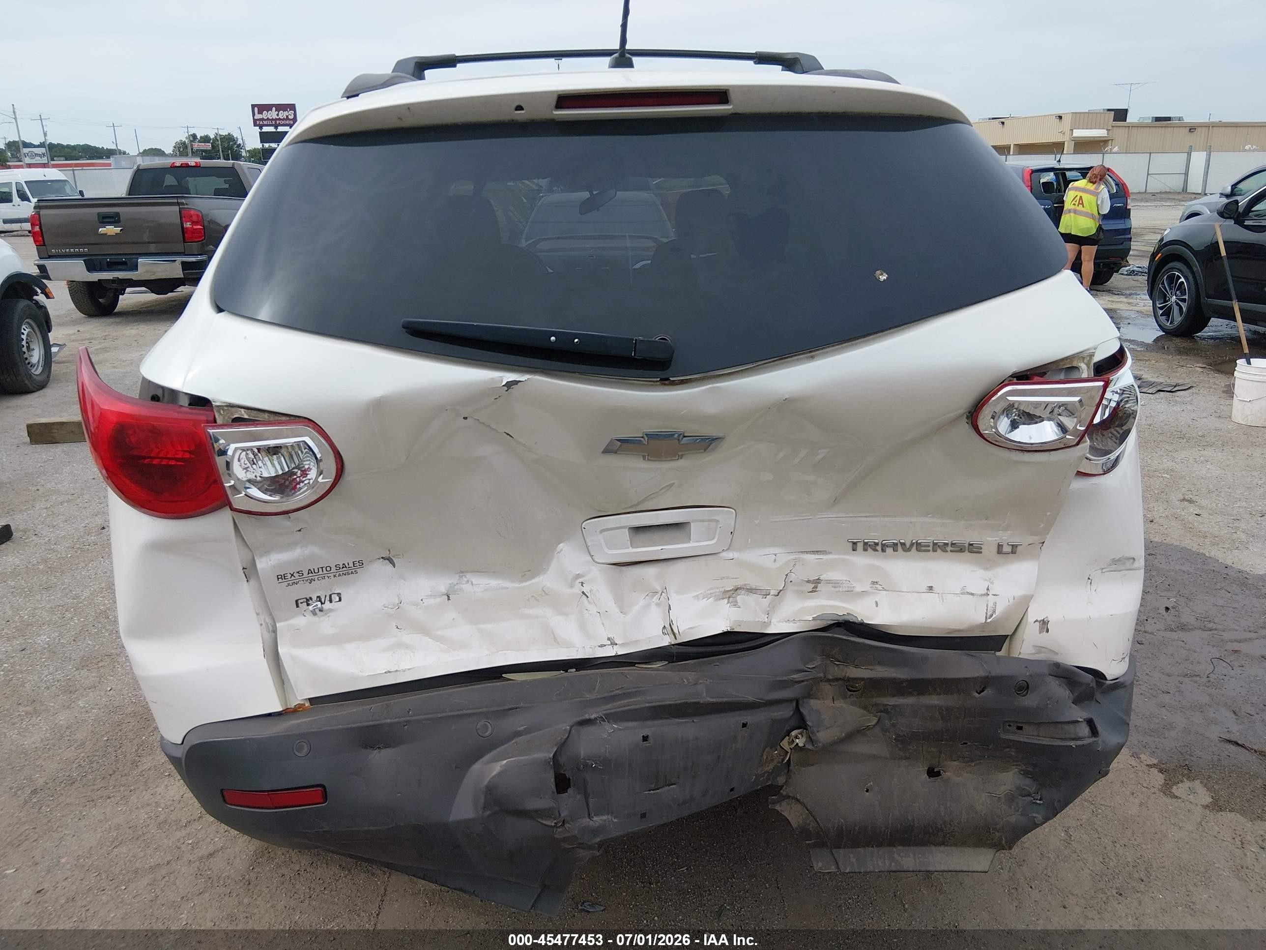 2012 Chevrolet Traverse Lt W/1lt White vin: 1GNKVGED8CJ255368