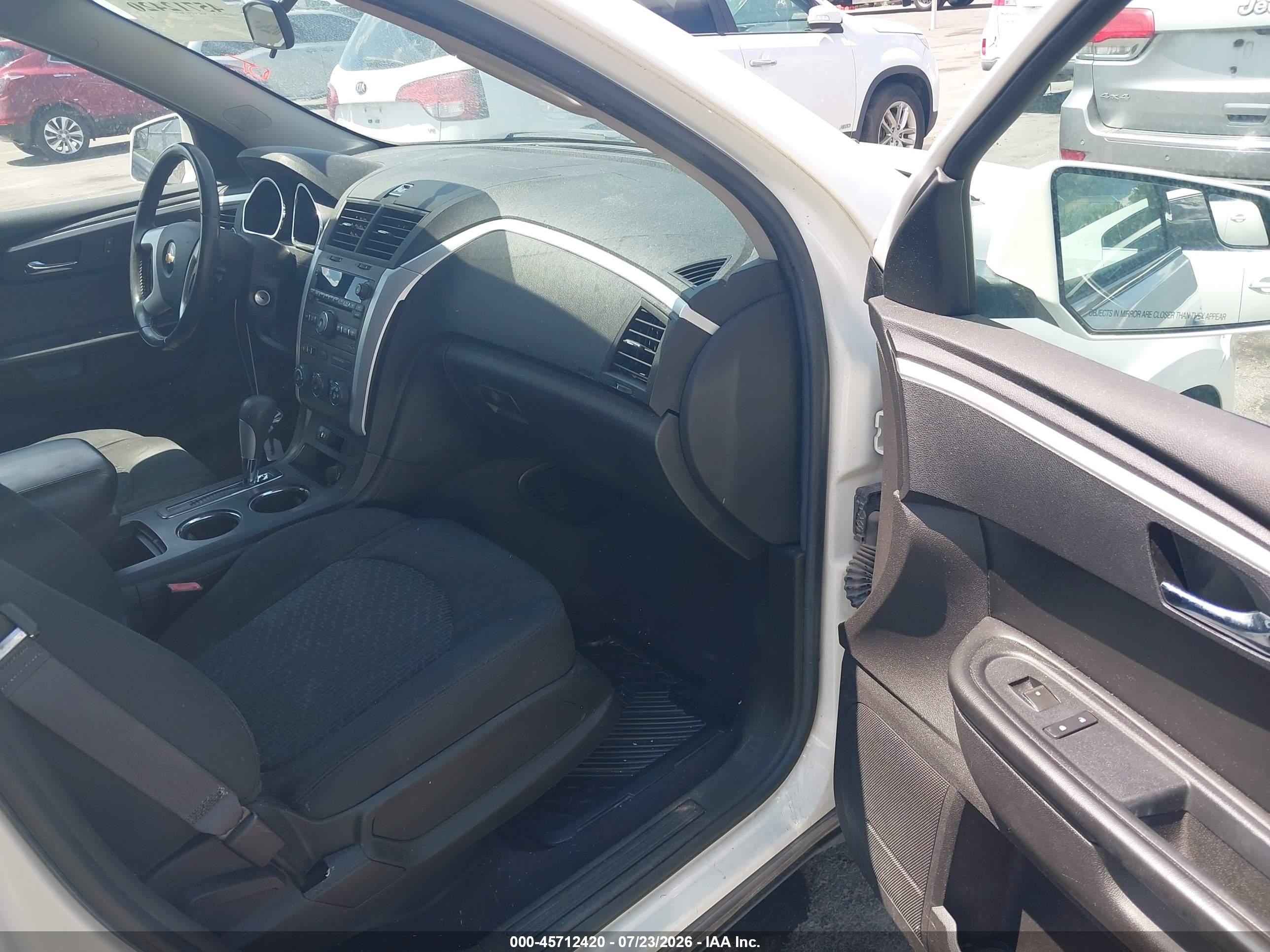 2011 Chevrolet Traverse 1lt White vin: 1GNKVGEDXBJ132718