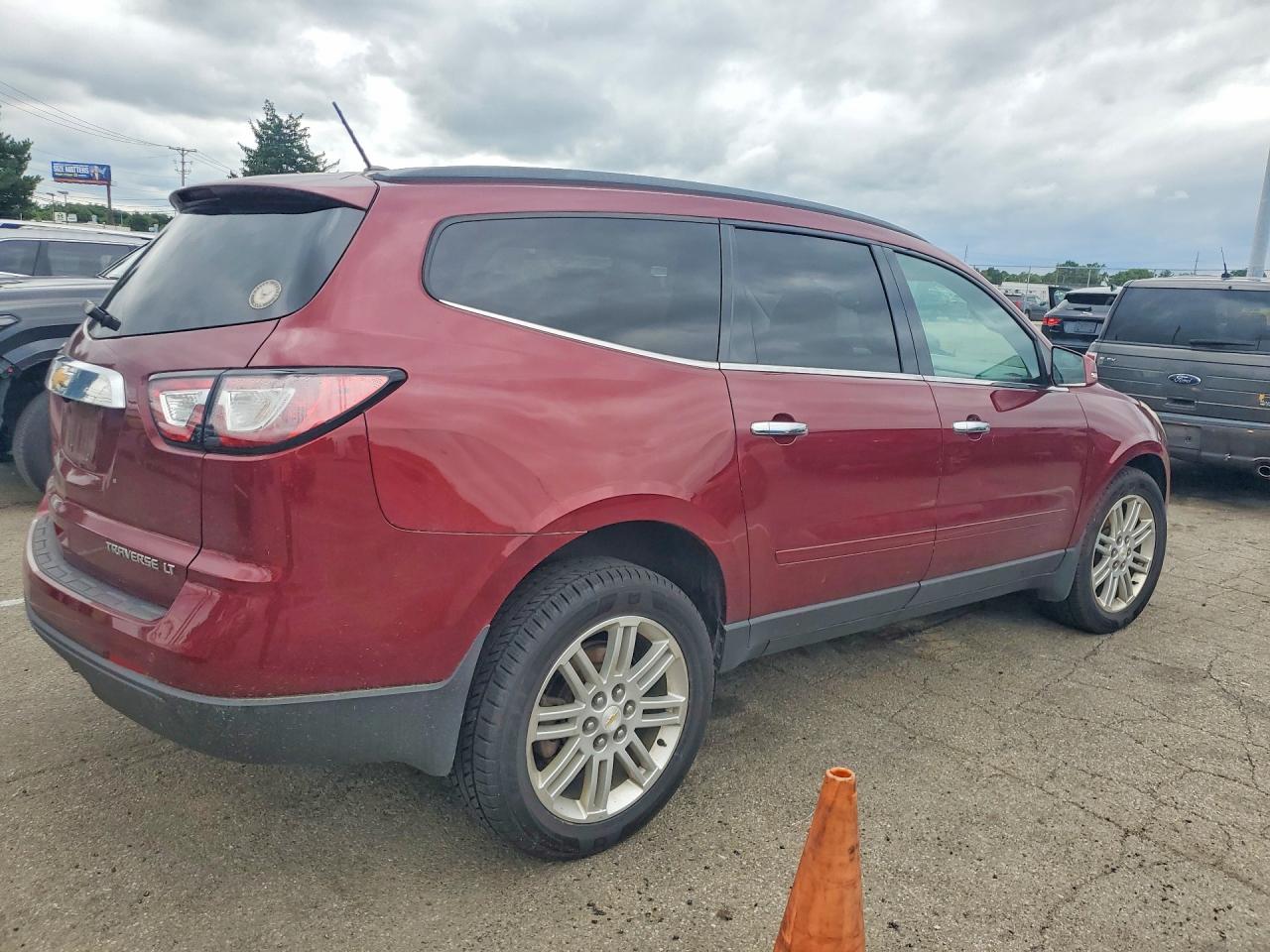 2015 Chevrolet Traverse Lt Burgundy vin: 1GNKVGKD0FJ240856
