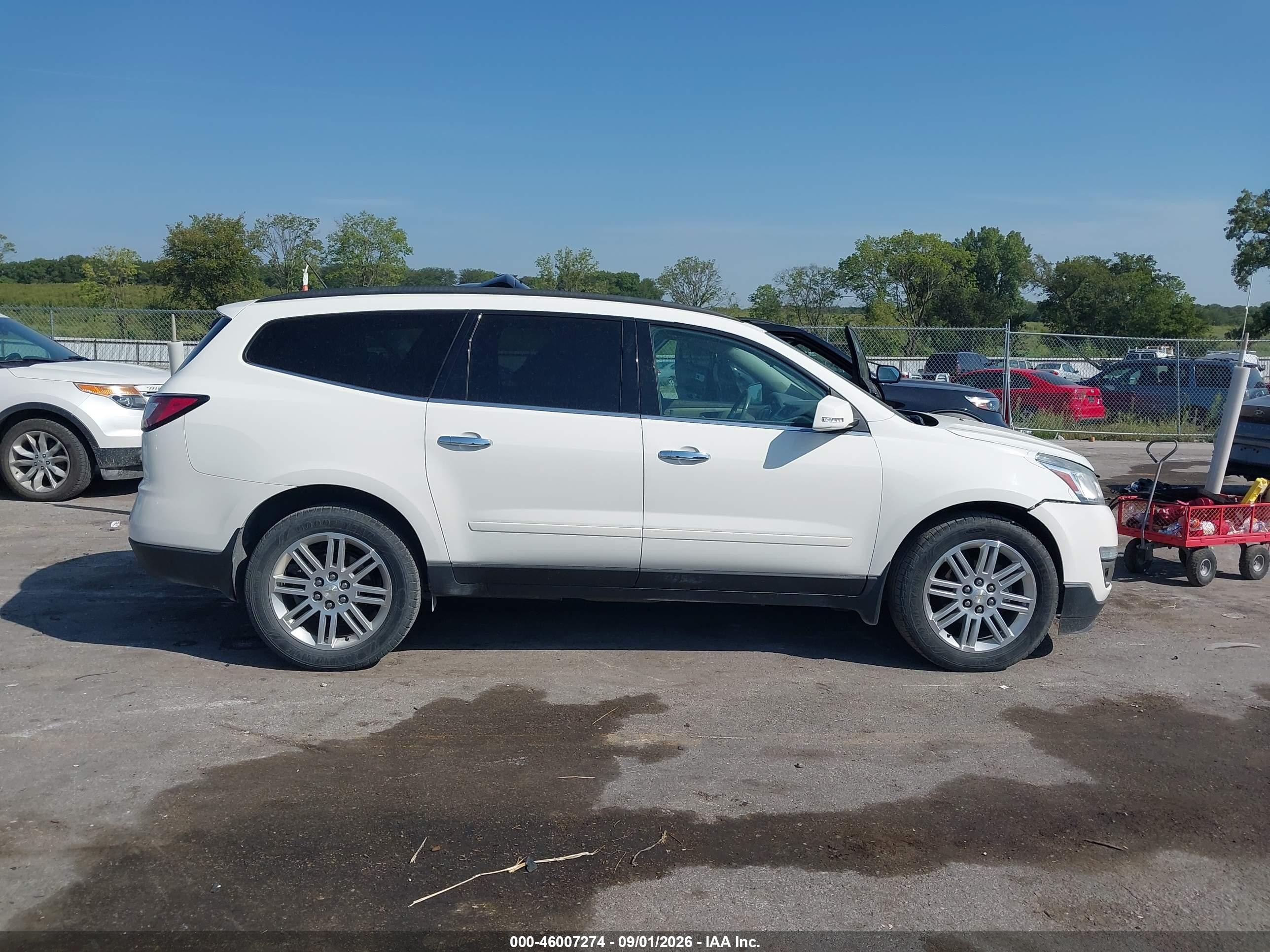2015 Chevrolet Traverse Lt White vin: 1GNKVGKD0FJ294710