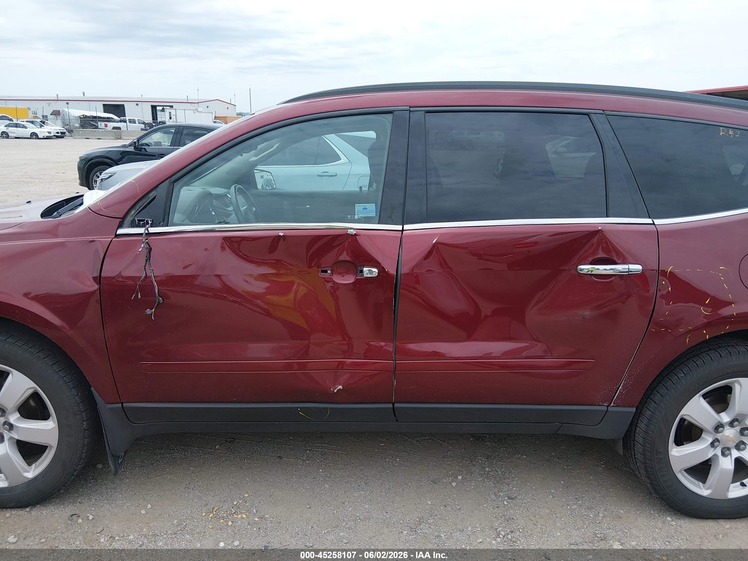 2017 Chevrolet Traverse 1lt Maroon vin: 1GNKVGKD0HJ238107