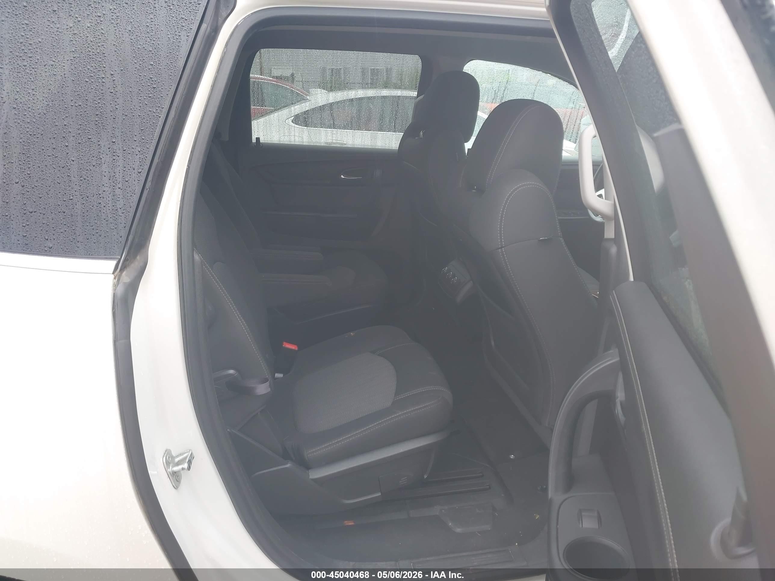 2014 Chevrolet Traverse 1lt White vin: 1GNKVGKD1EJ337059