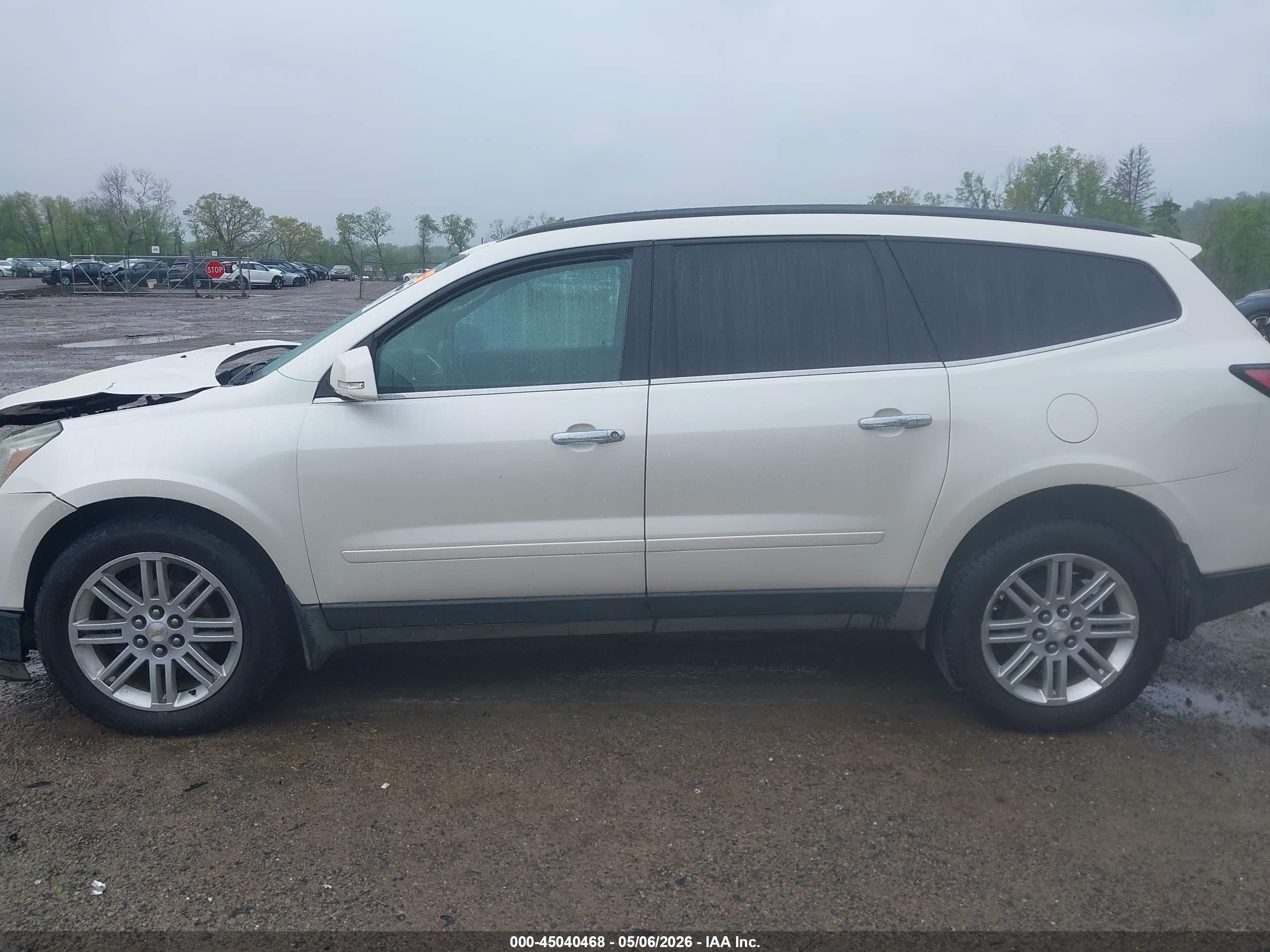 2014 Chevrolet Traverse 1lt White vin: 1GNKVGKD1EJ337059
